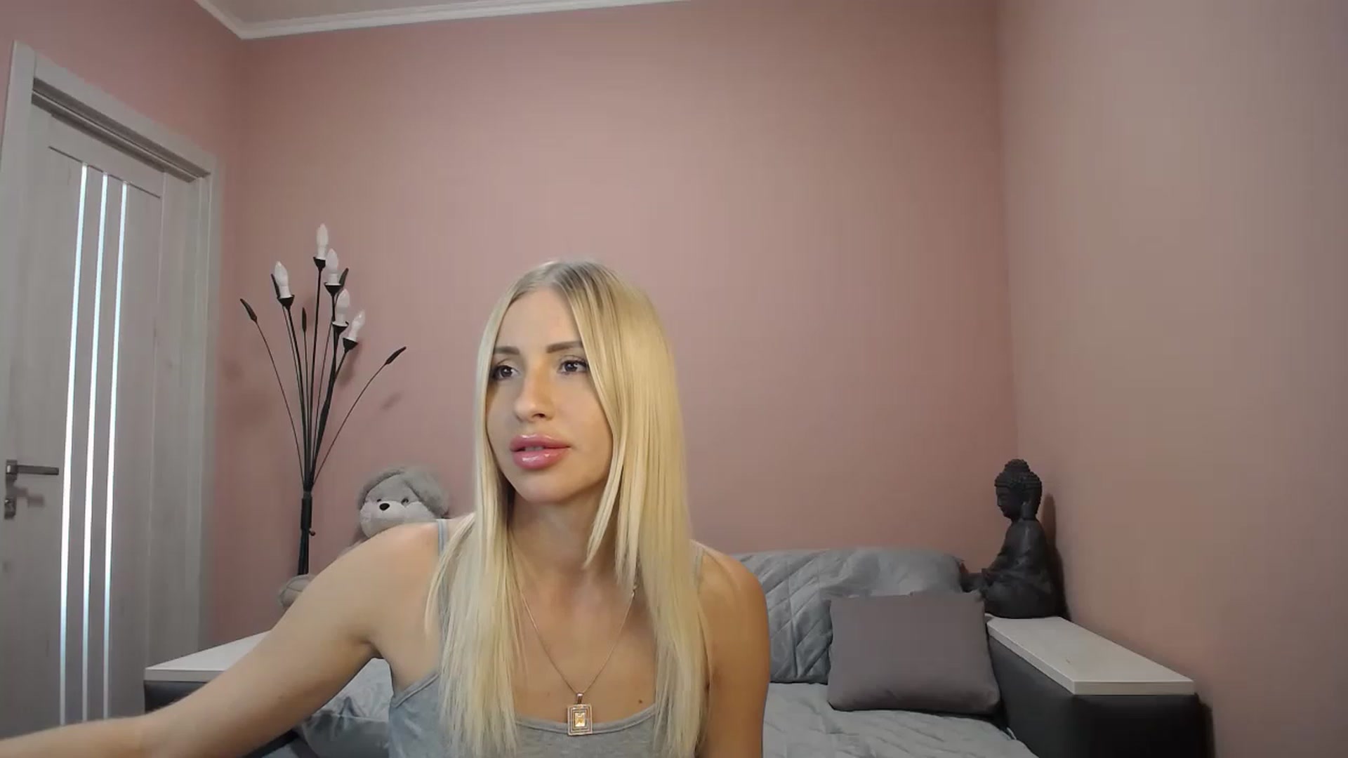 Gallery image thumbnail from KimKalash's myfreecams stream on, 08/14/2023, 11:30 image 12 of 20