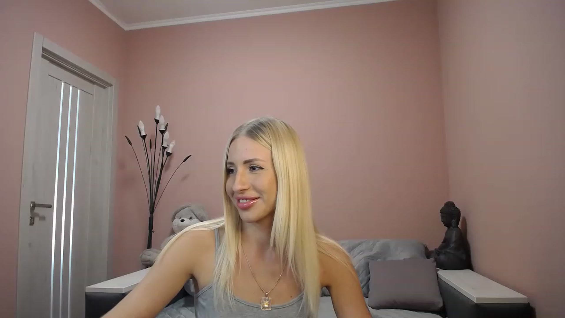 Gallery image thumbnail from KimKalash's myfreecams stream on, 08/14/2023, 13:17 image 2 of 20