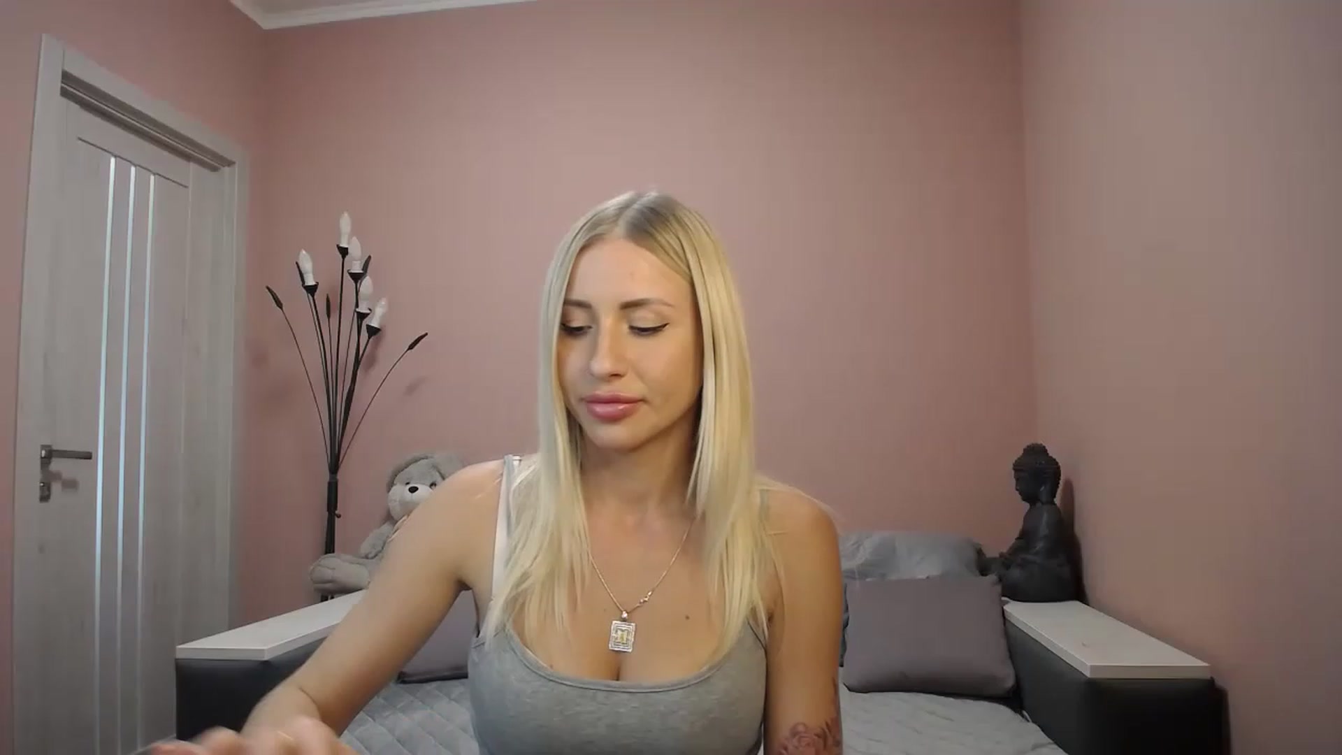Gallery image thumbnail from KimKalash's myfreecams stream on, 08/14/2023, 13:57 image 20 of 20