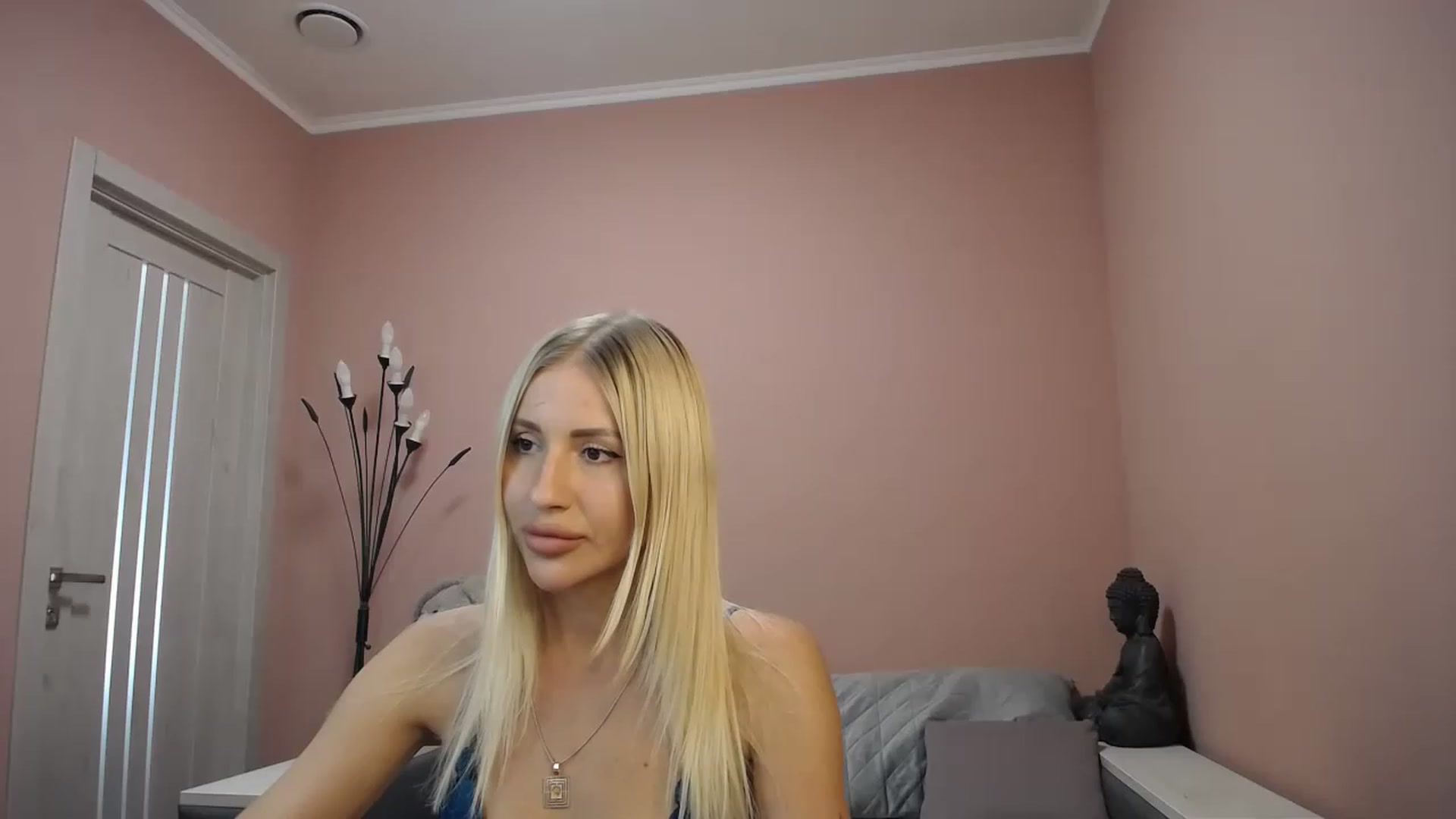 Gallery image thumbnail from KimKalash's myfreecams stream on, 08/18/2023, 11:57 image 20 of 20
