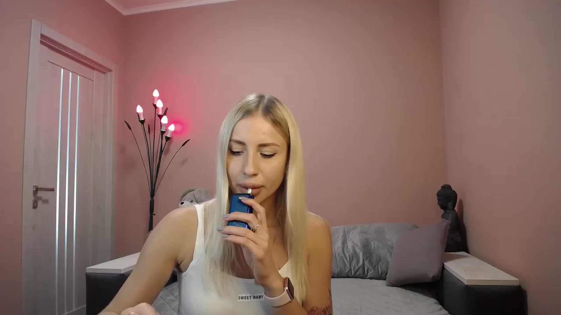 Gallery image thumbnail from KimKalash's myfreecams stream on, 08/20/2023, 08:34 image 7 of 20