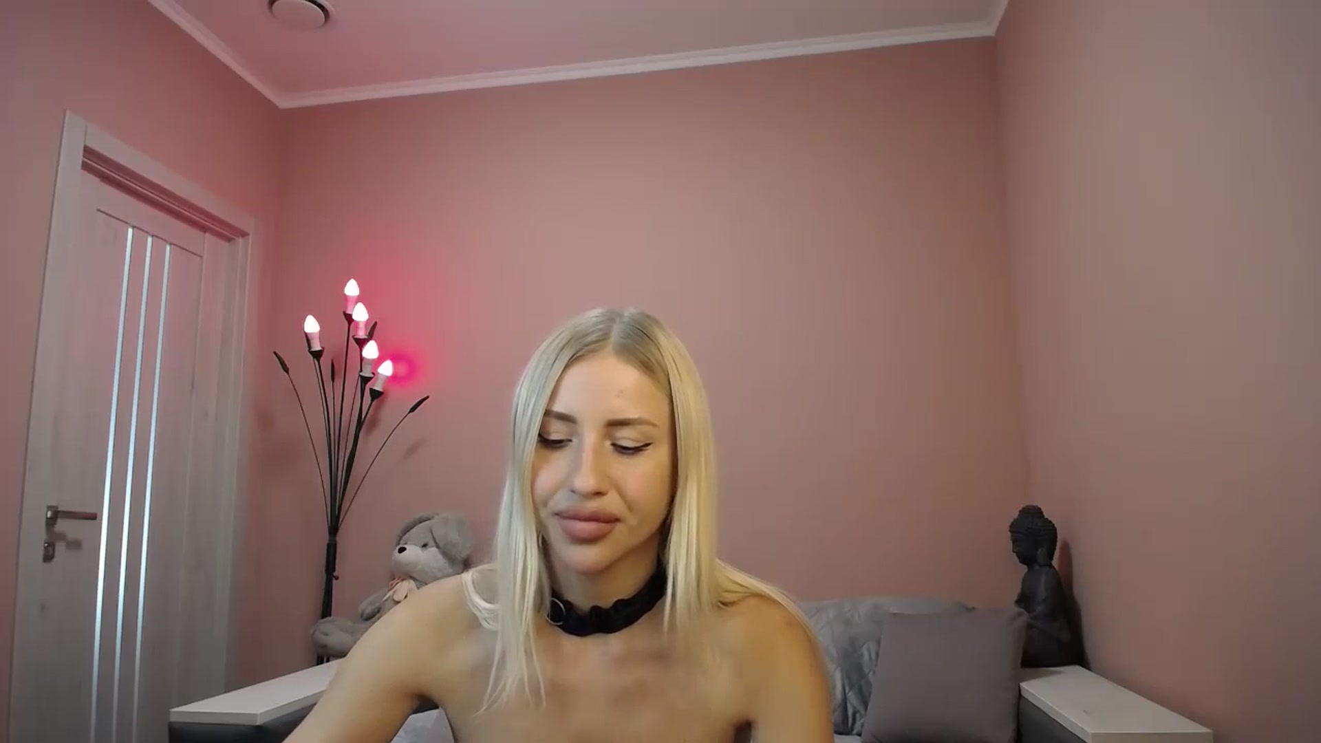 Gallery image thumbnail from KimKalash's myfreecams stream on, 08/21/2023, 11:33 image 3 of 20