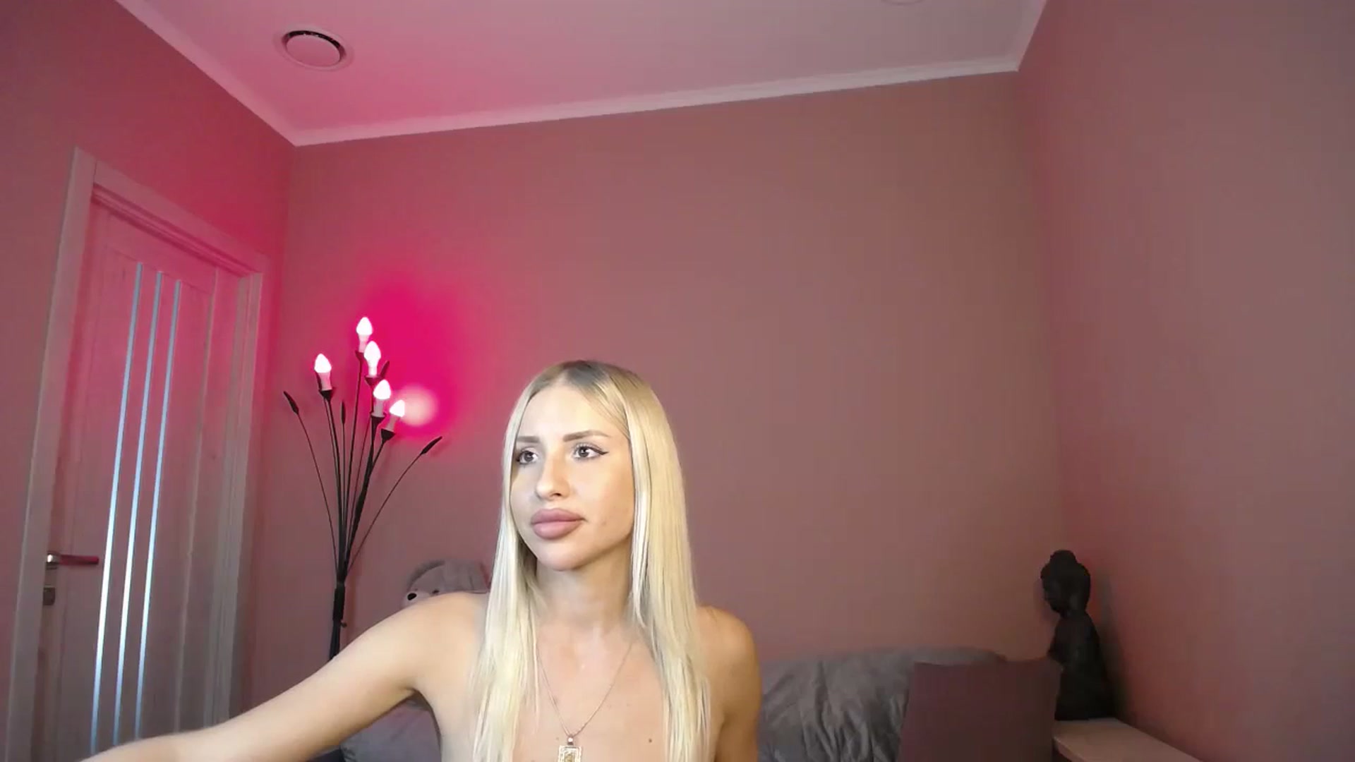 Gallery image thumbnail from KimKalash's myfreecams stream on, 08/23/2023, 10:55 image 15 of 20
