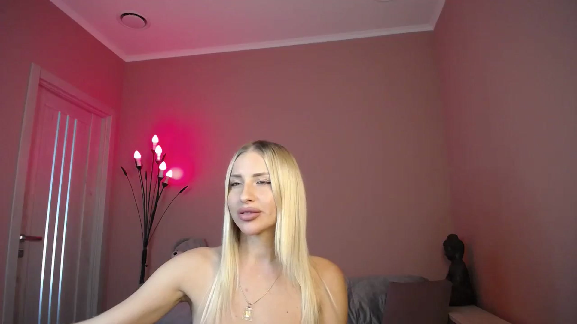 Gallery image thumbnail from KimKalash's myfreecams stream on, 08/23/2023, 10:55 image 12 of 20