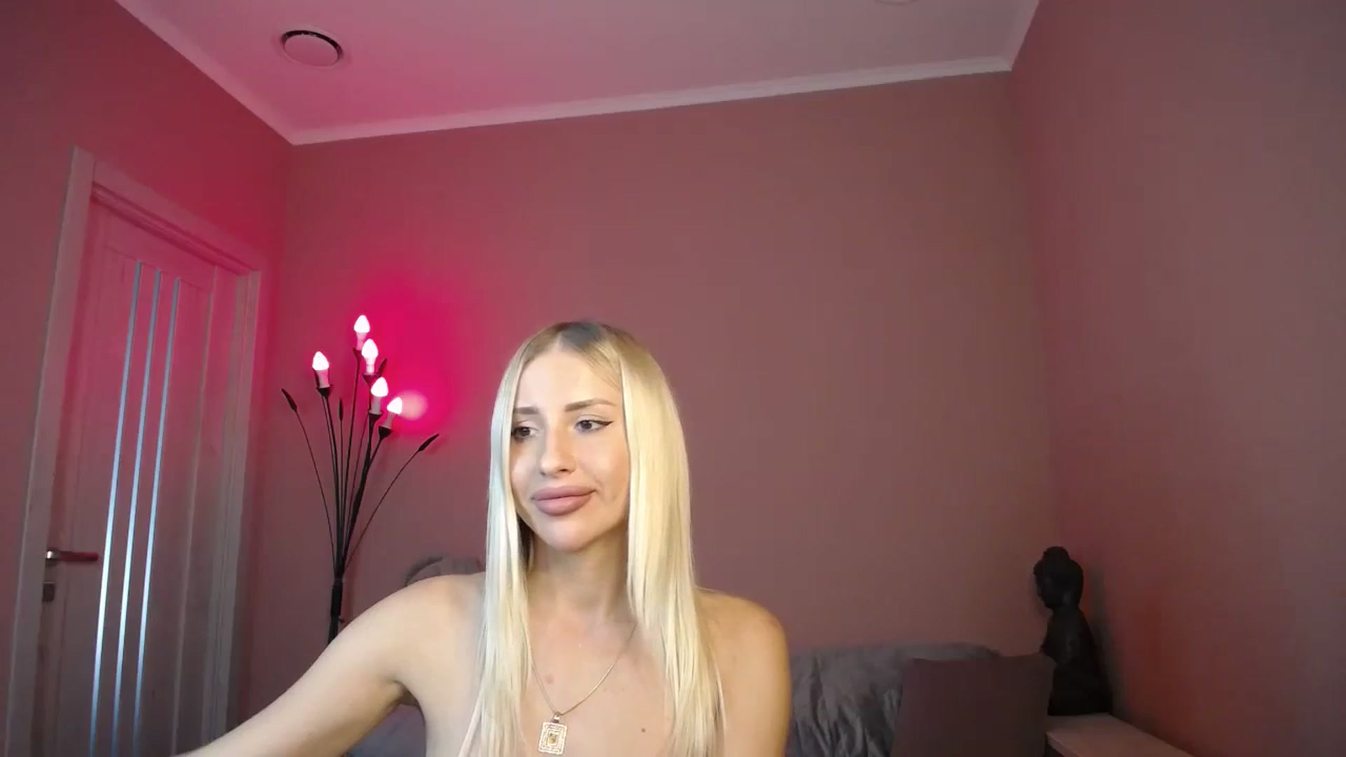 Gallery image thumbnail from KimKalash's myfreecams stream on, 08/23/2023, 10:55 image 13 of 20