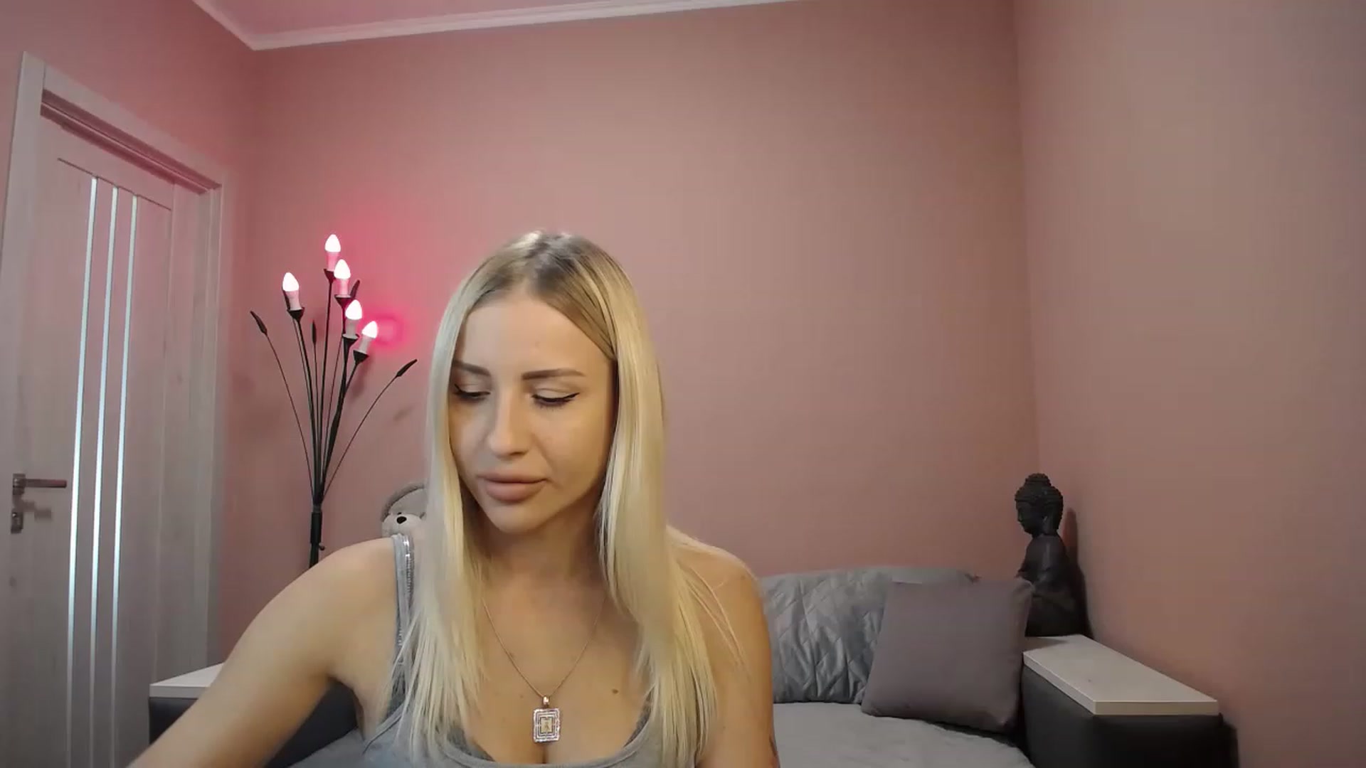 Gallery image thumbnail from KimKalash's myfreecams stream on, 08/25/2023, 08:35 image 7 of 20