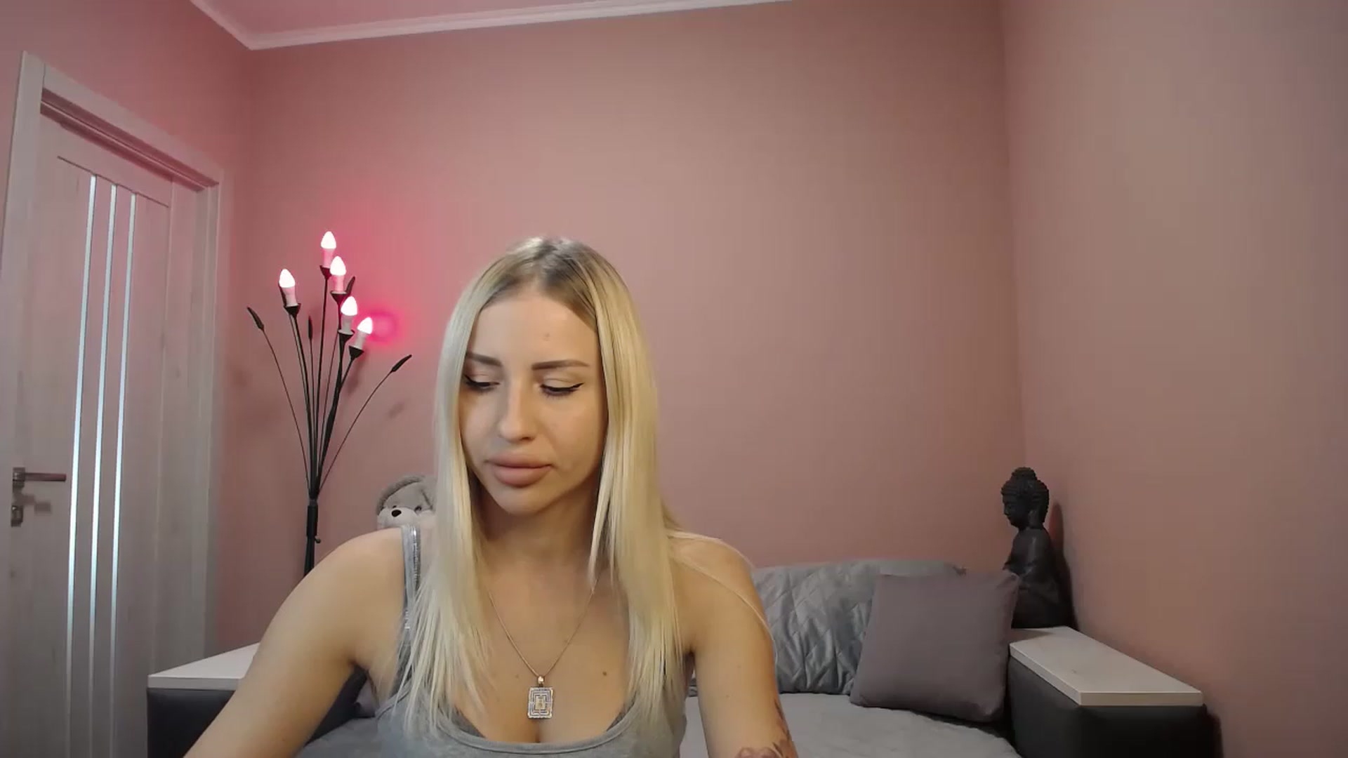 Gallery image thumbnail from KimKalash's myfreecams stream on, 08/25/2023, 08:35 image 1 of 20