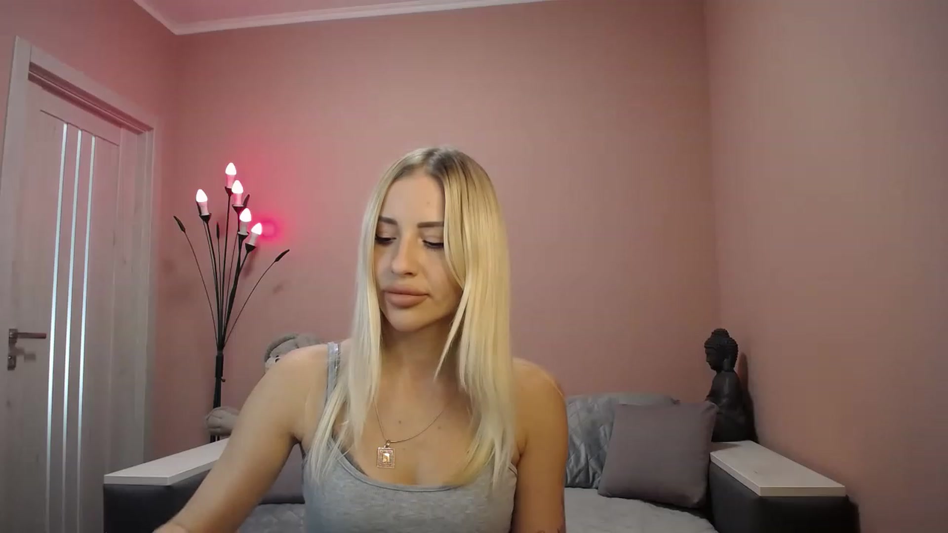Gallery image thumbnail from KimKalash's myfreecams stream on, 08/25/2023, 08:35 image 14 of 20