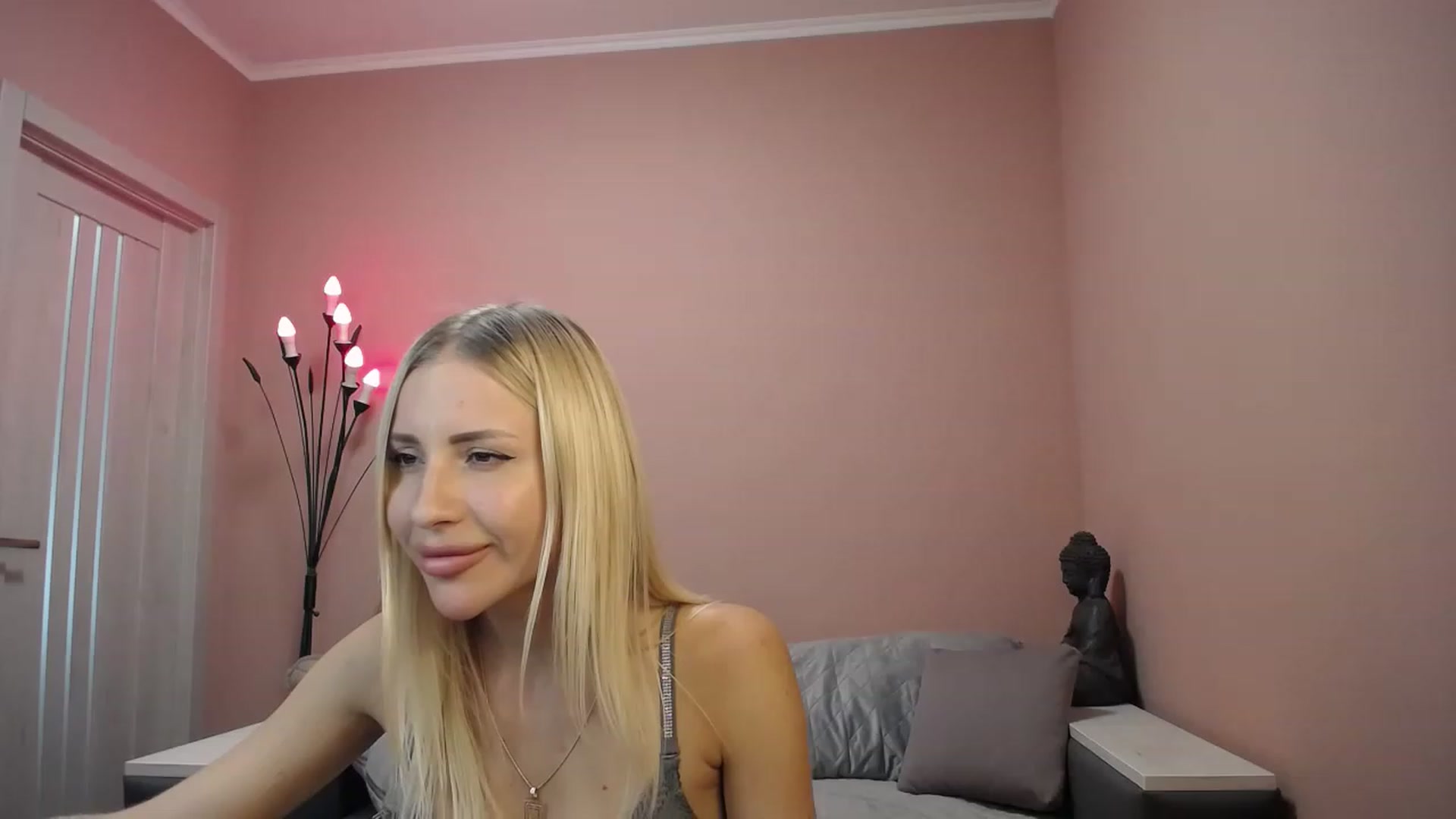 Gallery image thumbnail from KimKalash's myfreecams stream on, 08/25/2023, 11:57 image 18 of 20