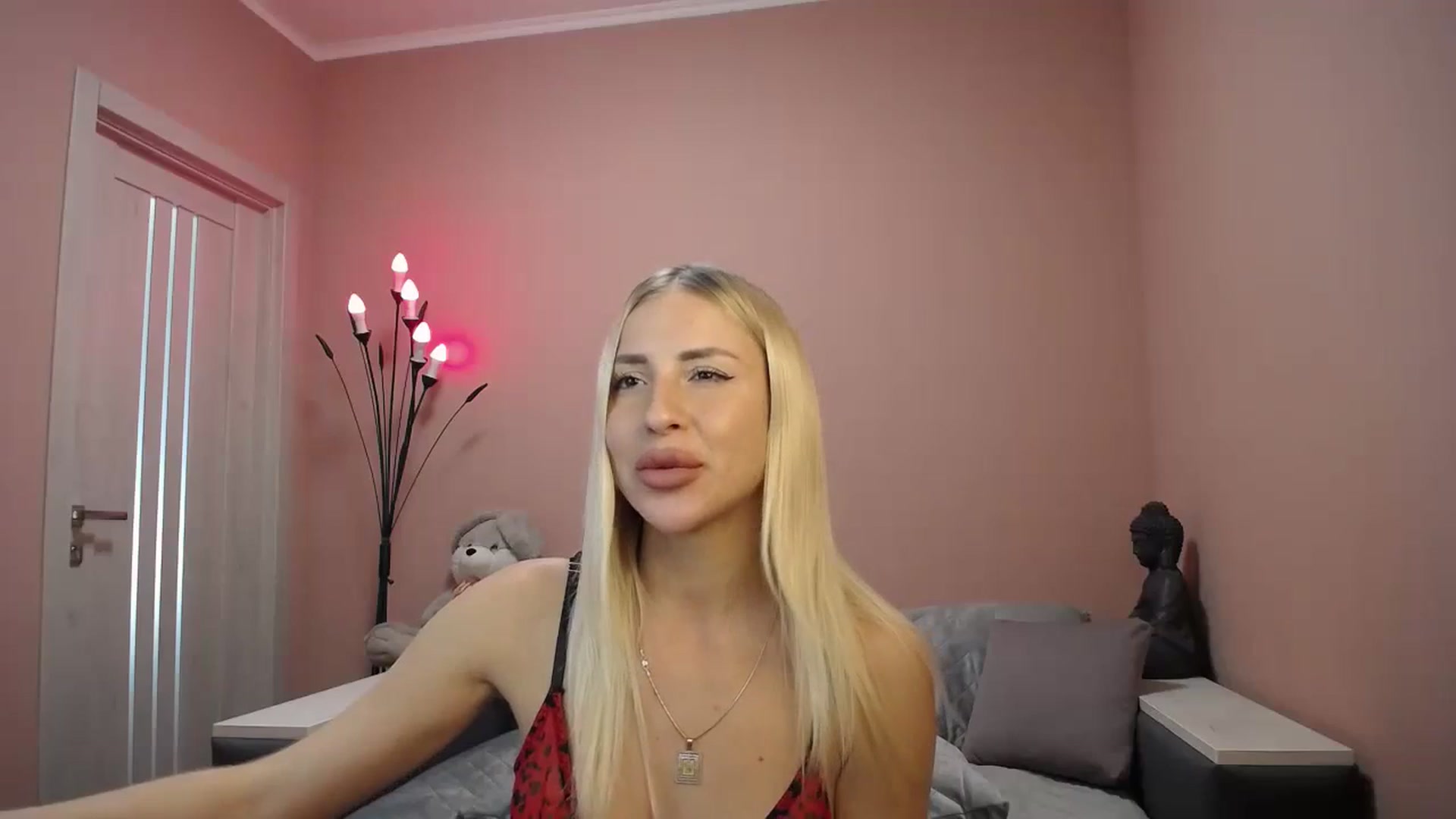 Gallery image thumbnail from KimKalash's myfreecams stream on, 08/26/2023, 09:41 image 8 of 20