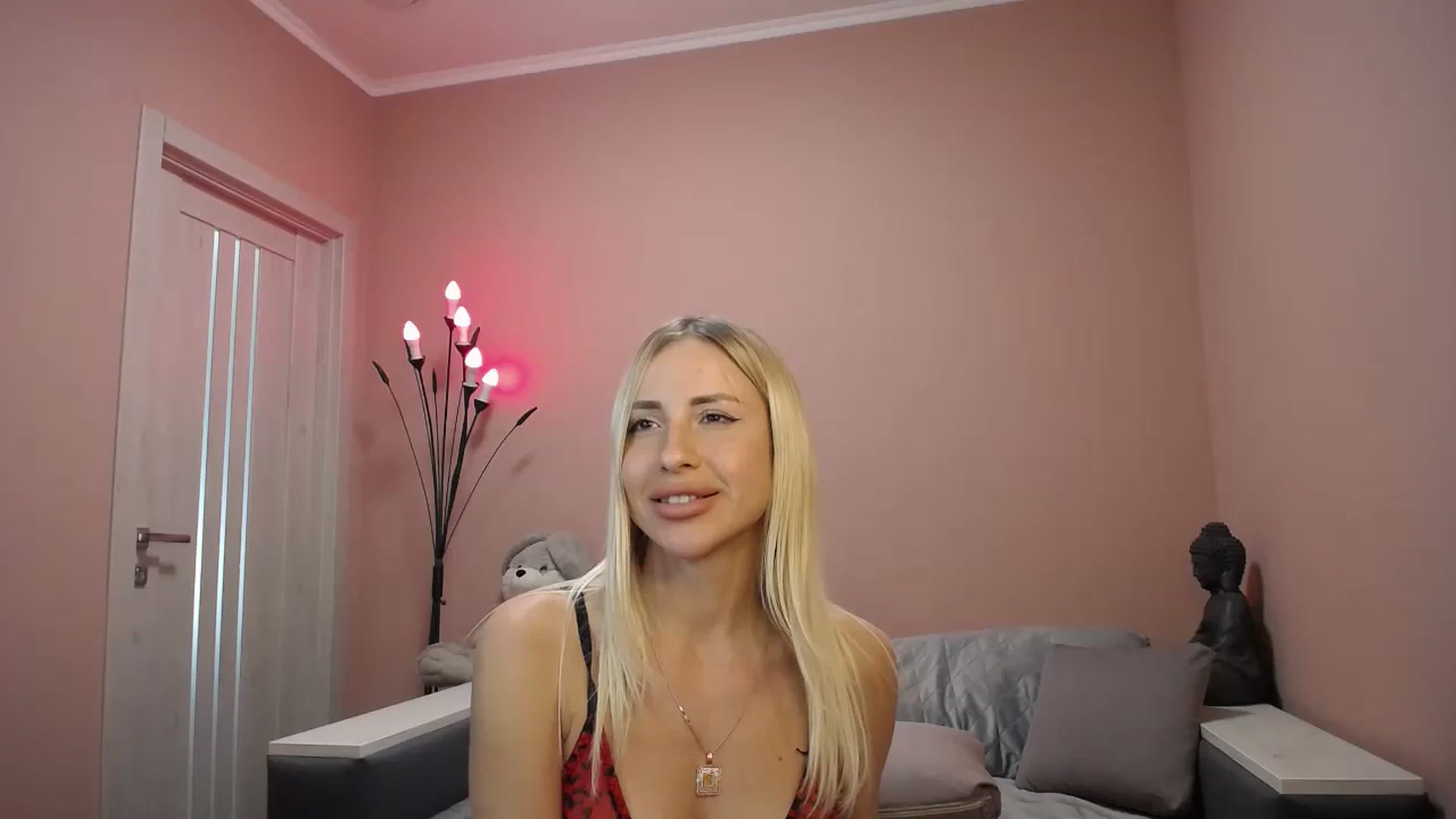 Gallery image thumbnail from KimKalash's myfreecams stream on, 08/26/2023, 12:51 image 15 of 20