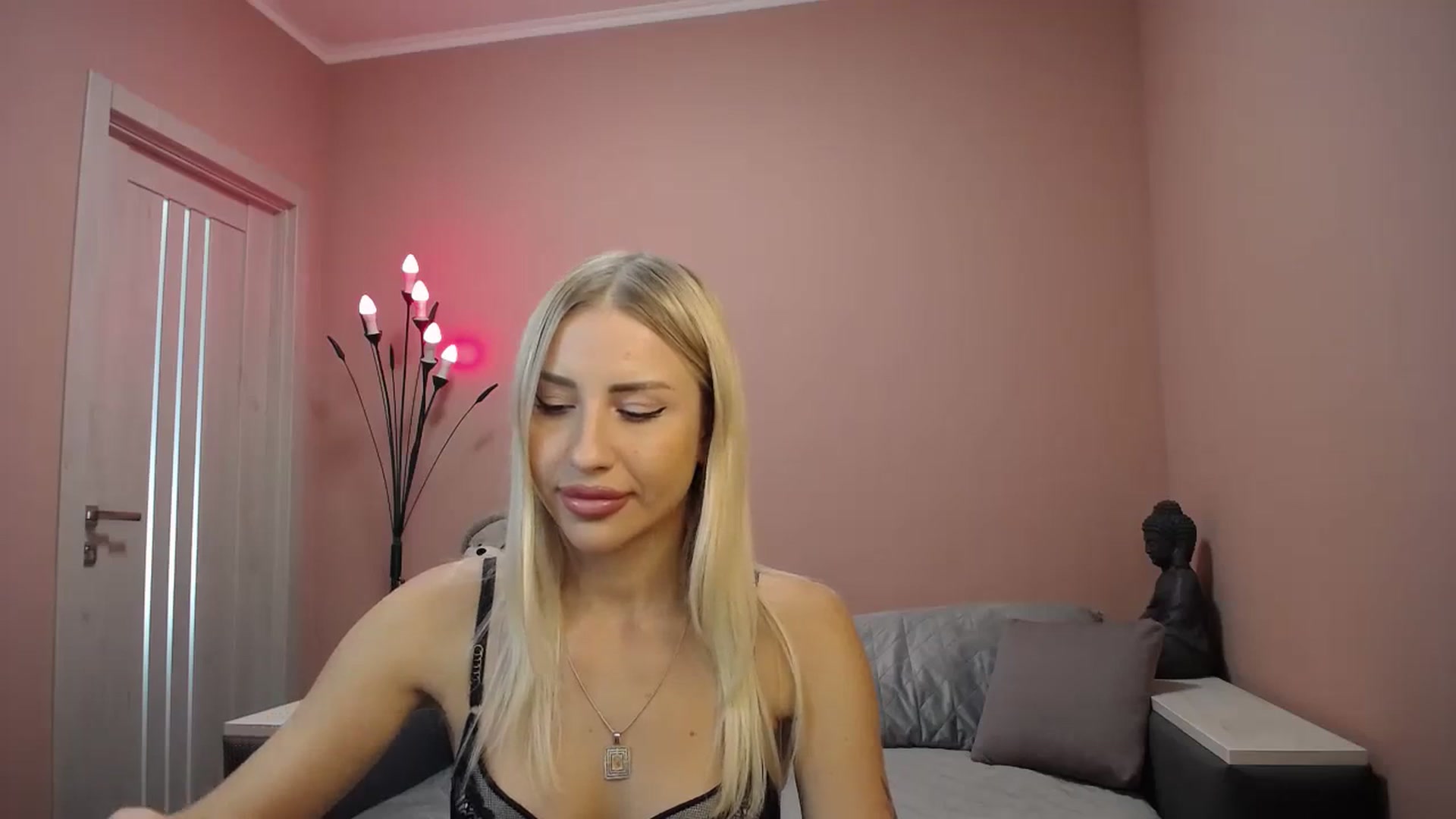 Gallery image thumbnail from KimKalash's myfreecams stream on, 08/27/2023, 08:26 image 14 of 20