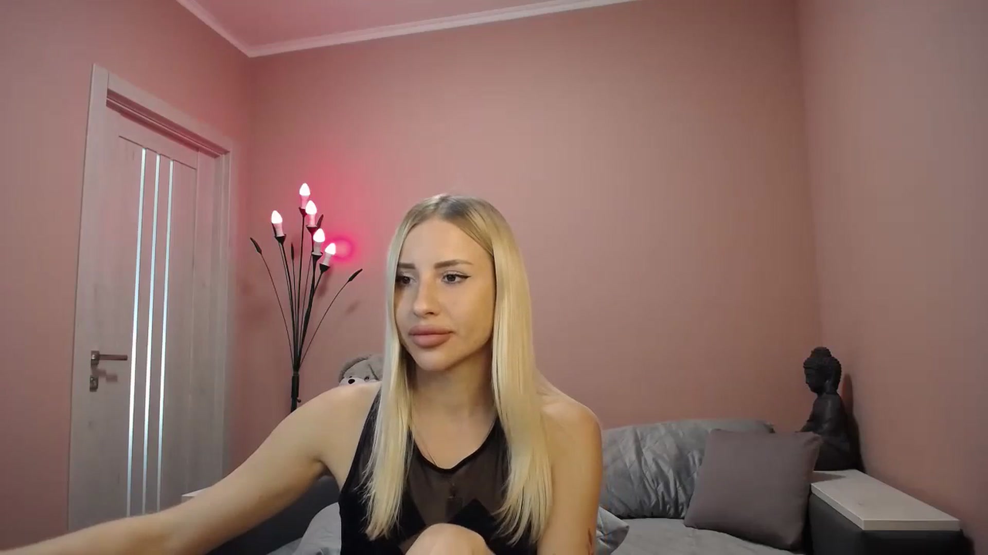 Gallery image thumbnail from KimKalash's myfreecams stream on, 08/28/2023, 10:15 image 2 of 20