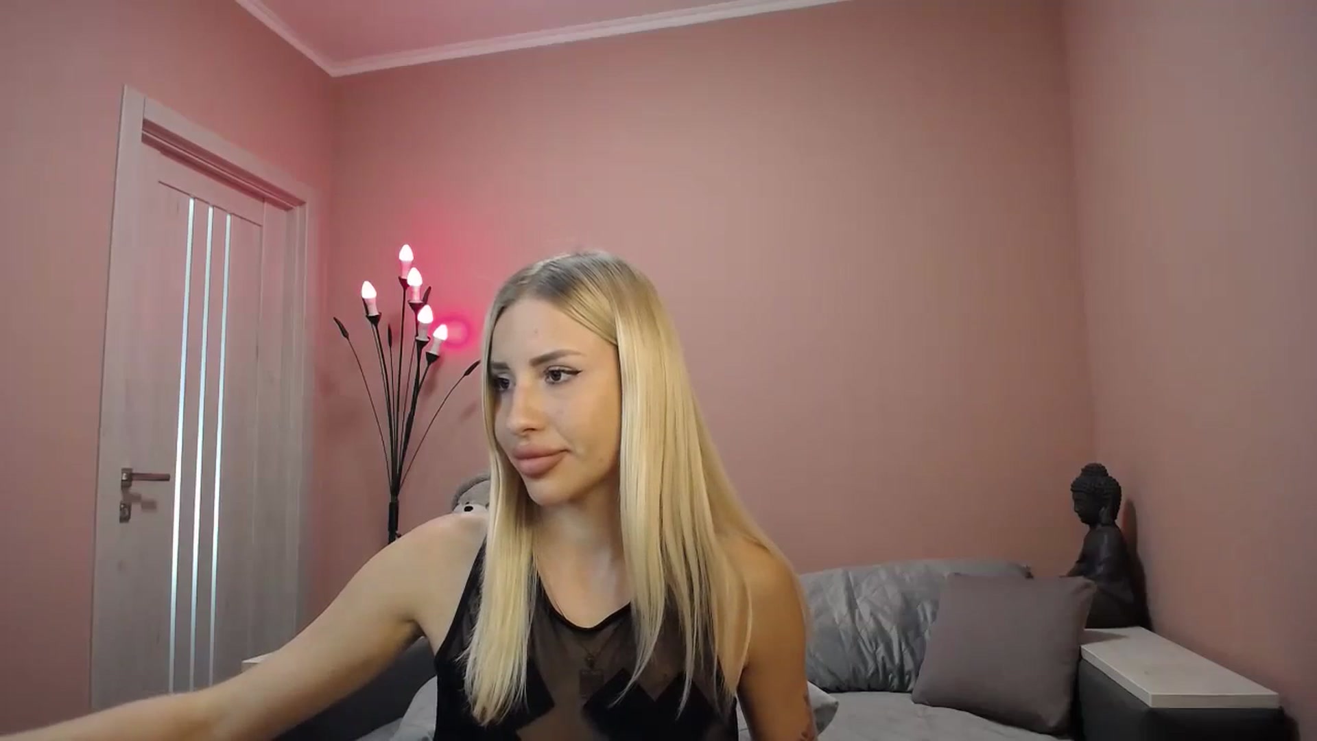 Gallery image thumbnail from KimKalash's myfreecams stream on, 08/28/2023, 10:15 image 8 of 20