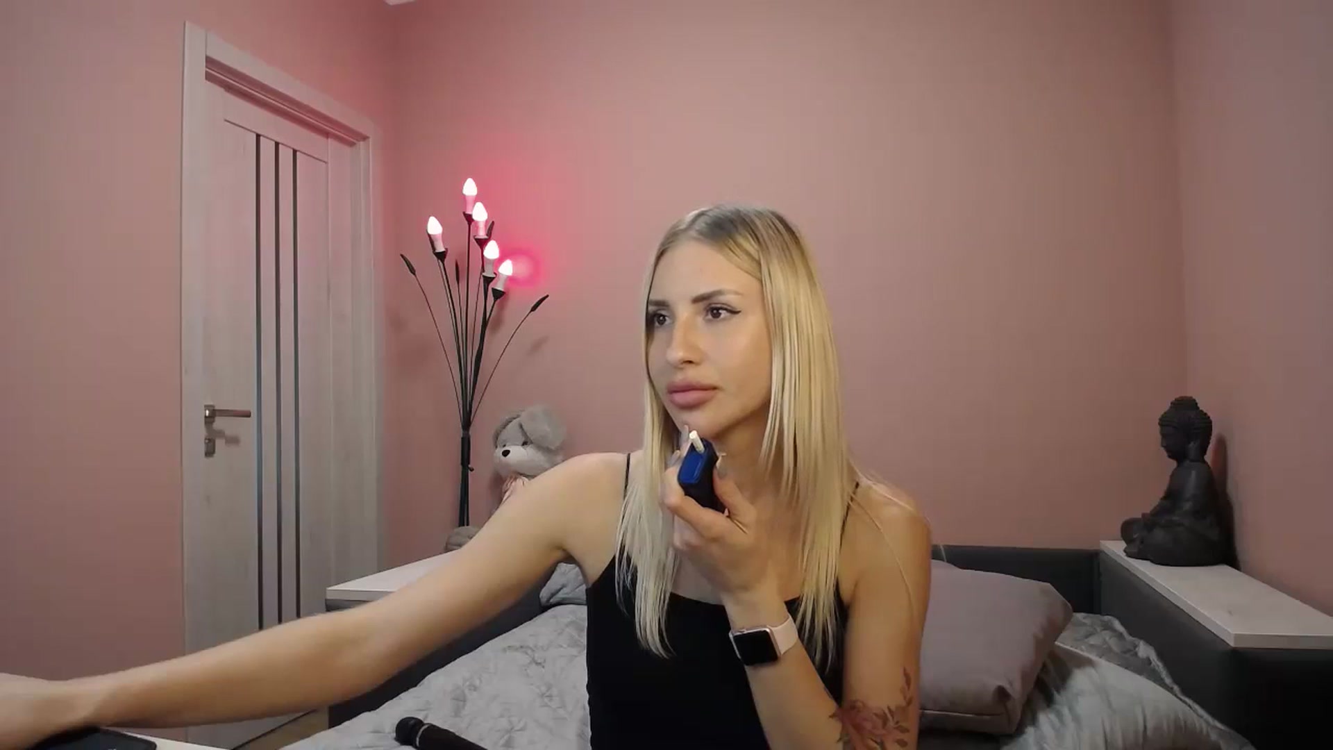 Gallery image thumbnail from KimKalash's myfreecams stream on, 09/04/2023, 13:50 image 14 of 20