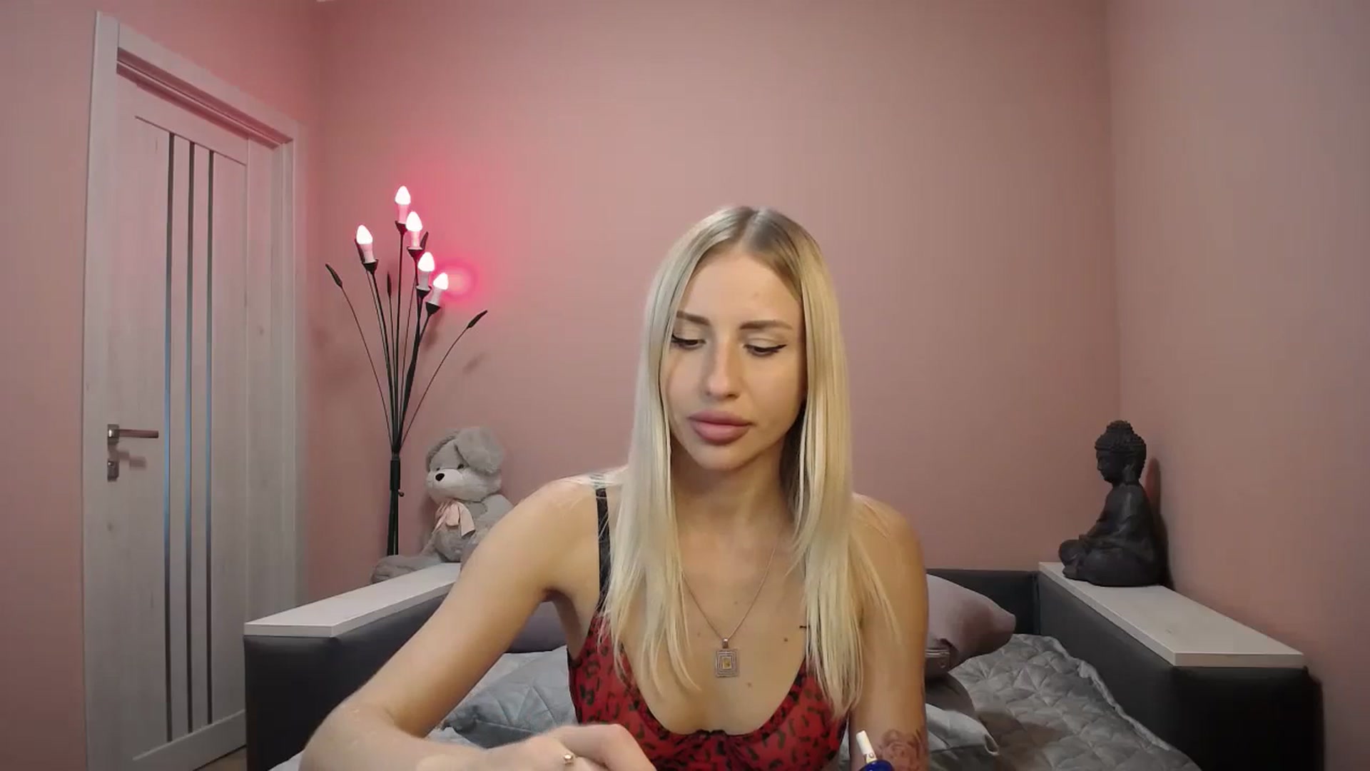 Gallery image thumbnail from KimKalash's myfreecams stream on, 09/04/2023, 13:50 image 2 of 20