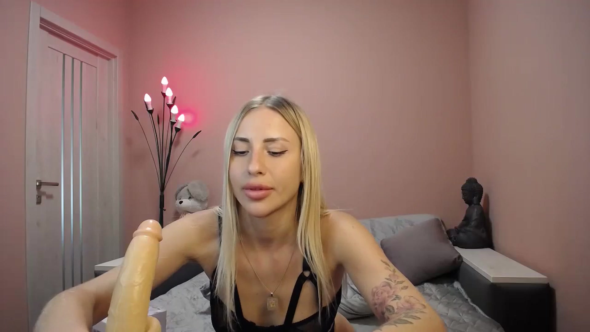 Gallery image thumbnail from KimKalash's myfreecams stream on, 09/05/2023, 13:45 image 2 of 20