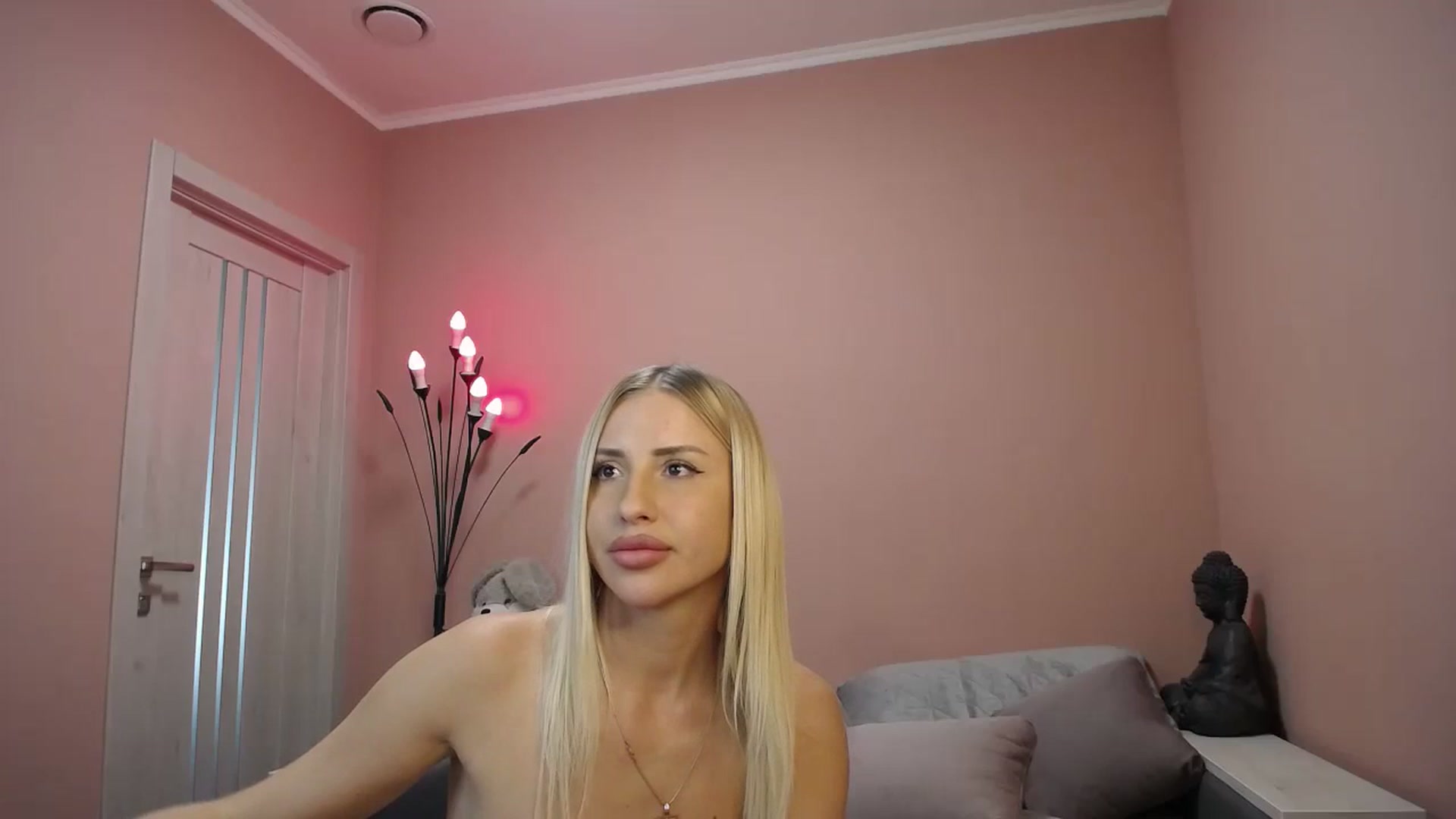 Gallery image thumbnail from KimKalash's myfreecams stream on, 09/06/2023, 11:25 image 16 of 20