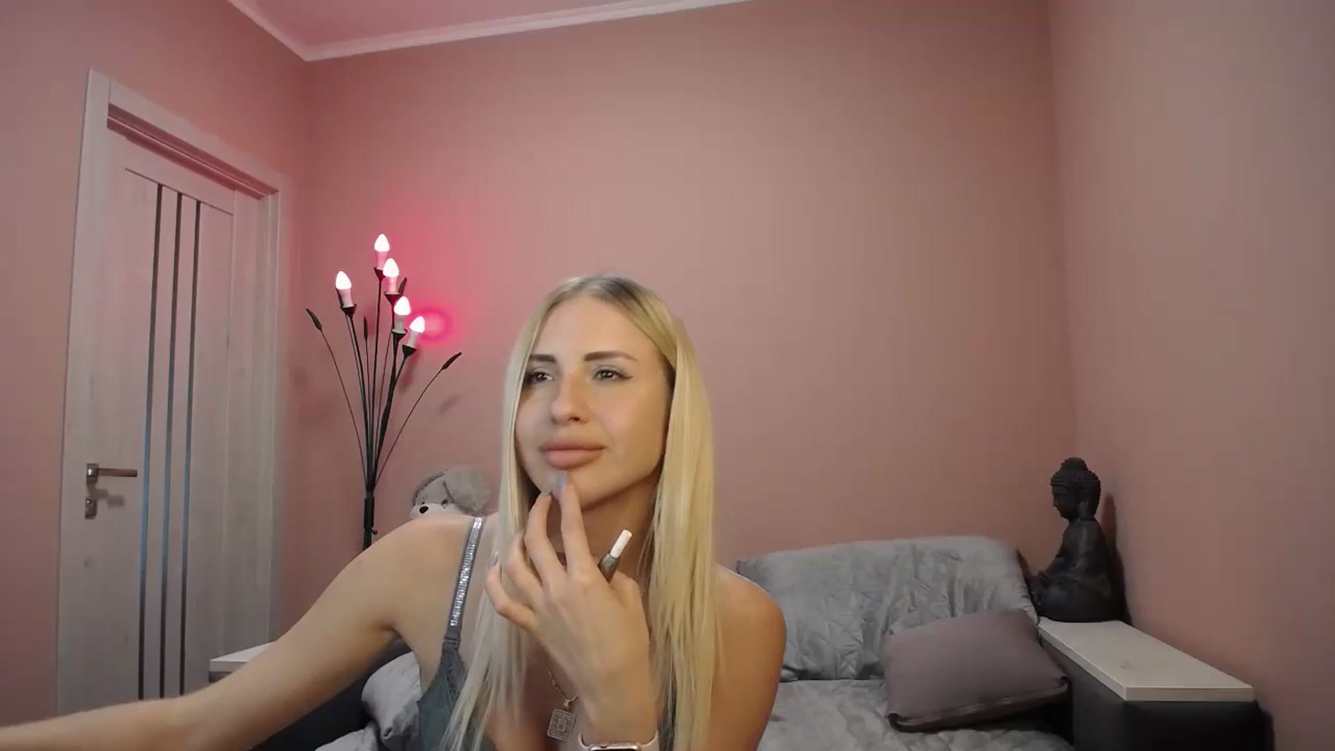 Gallery image thumbnail from KimKalash's myfreecams stream on, 09/09/2023, 12:20 image 8 of 20