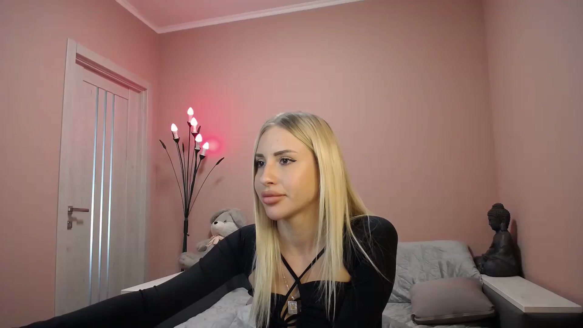 Gallery image thumbnail from KimKalash's myfreecams stream on, 09/11/2023, 10:35 image 13 of 20