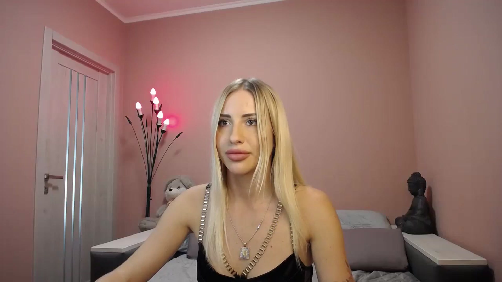 Gallery image thumbnail from KimKalash's myfreecams stream on, 09/17/2023, 10:37 image 8 of 20