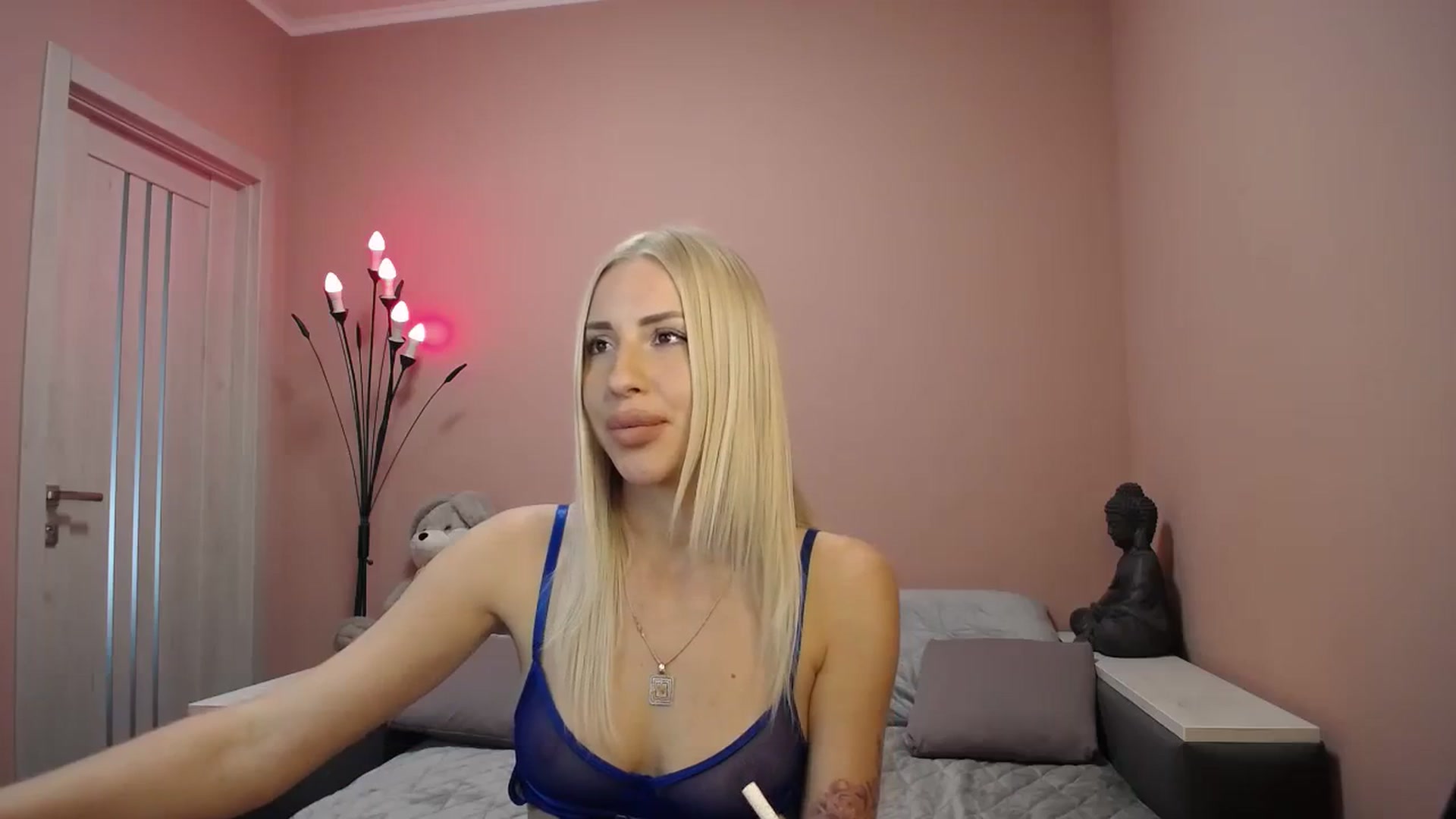 Gallery image thumbnail from KimKalash's myfreecams stream on, 09/20/2023, 10:13 image 8 of 20