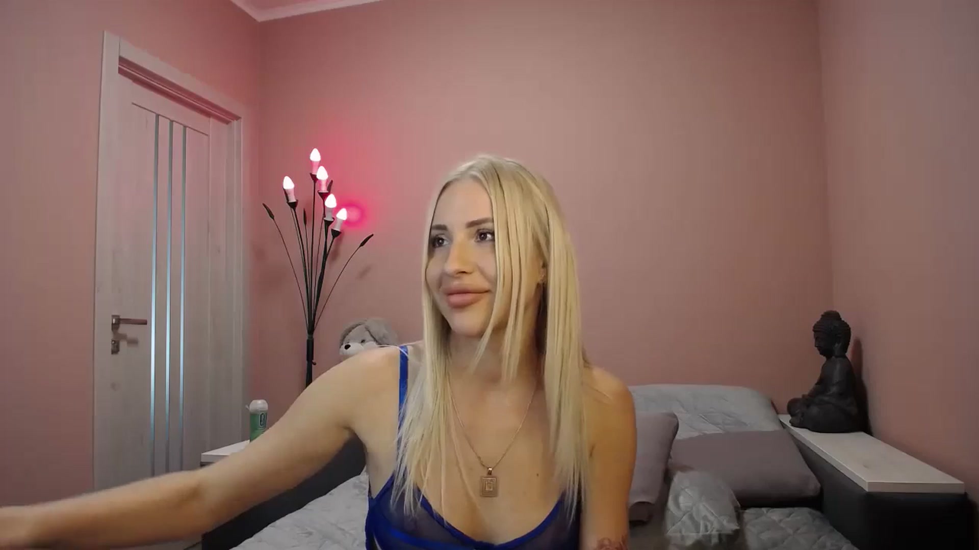 Gallery image thumbnail from KimKalash's myfreecams stream on, 09/20/2023, 11:49 image 10 of 20