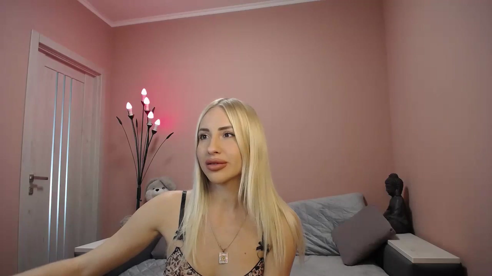 Gallery image thumbnail from KimKalash's myfreecams stream on, 09/24/2023, 08:49 image 4 of 20
