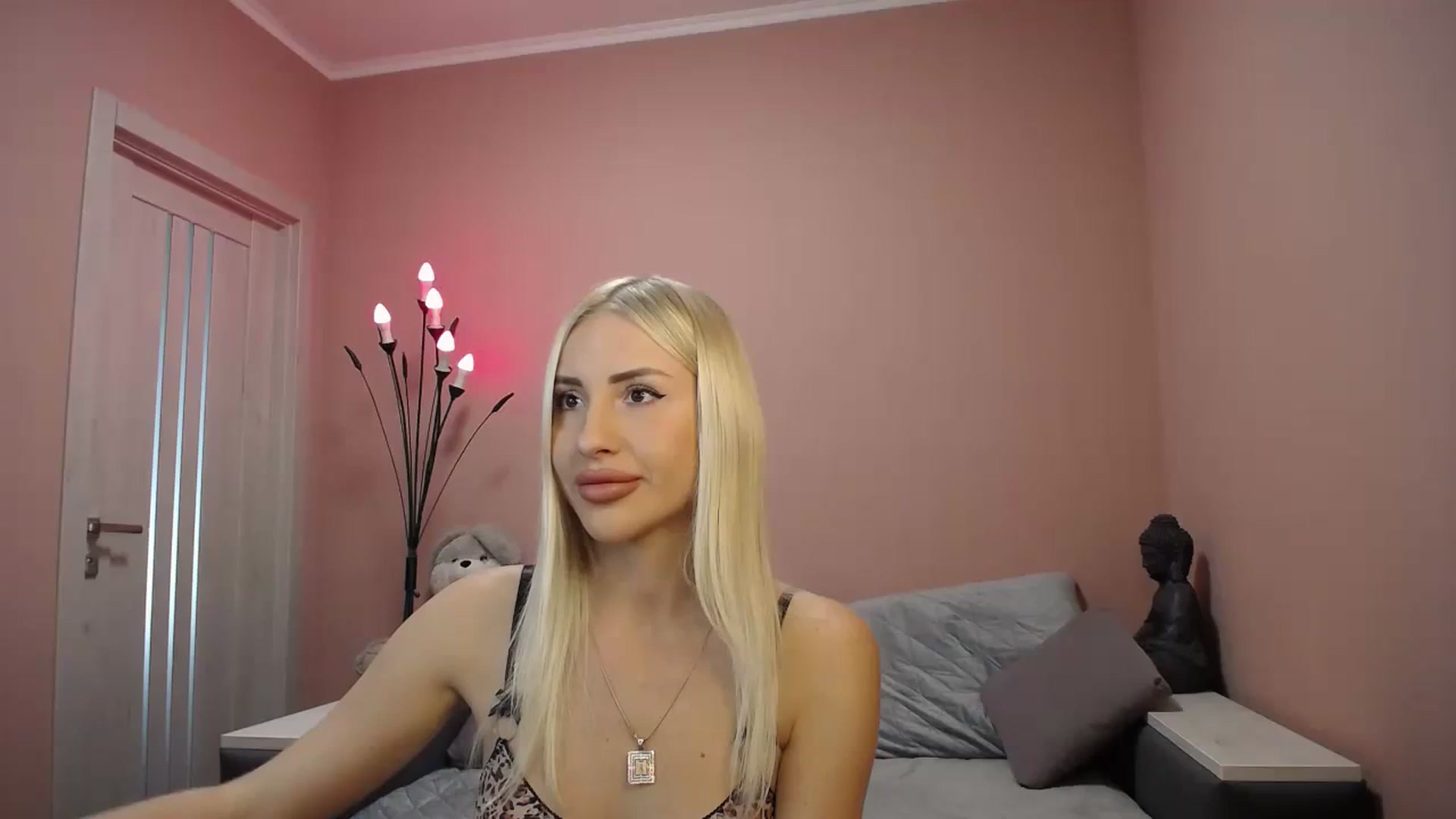 Gallery image thumbnail from KimKalash's myfreecams stream on, 09/24/2023, 08:49 image 3 of 20