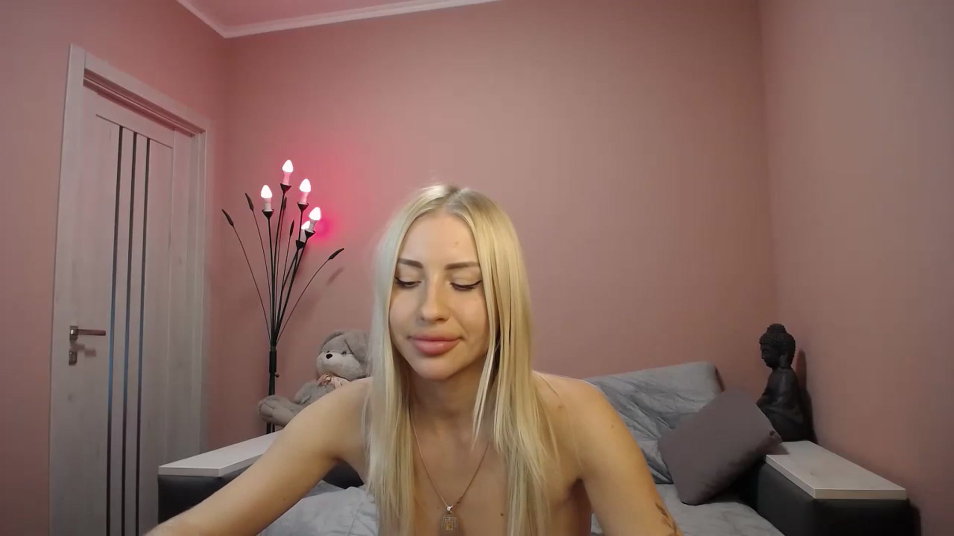 Gallery image thumbnail from KimKalash's myfreecams stream on, 09/26/2023, 12:05 image 19 of 20