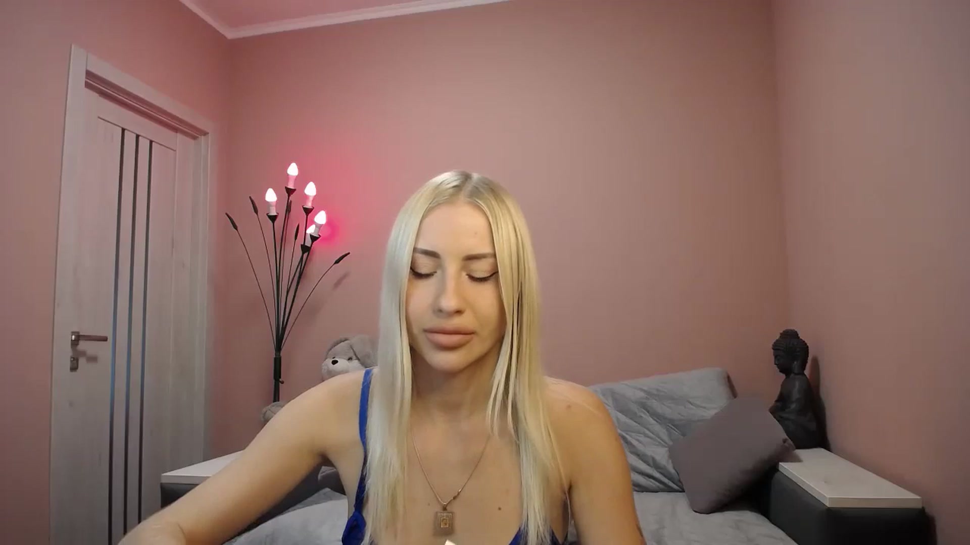 Gallery image thumbnail from KimKalash's myfreecams stream on, 09/26/2023, 12:38 image 3 of 20