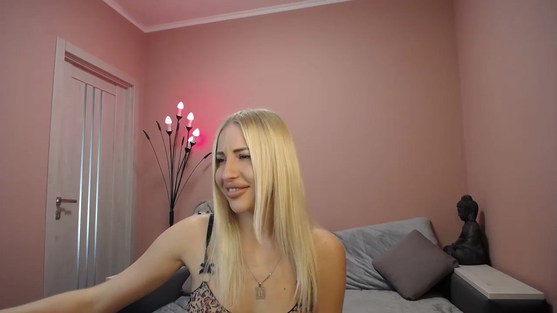 Gallery image thumbnail from KimKalash's myfreecams stream on, 09/29/2023, 10:46 image 9 of 20