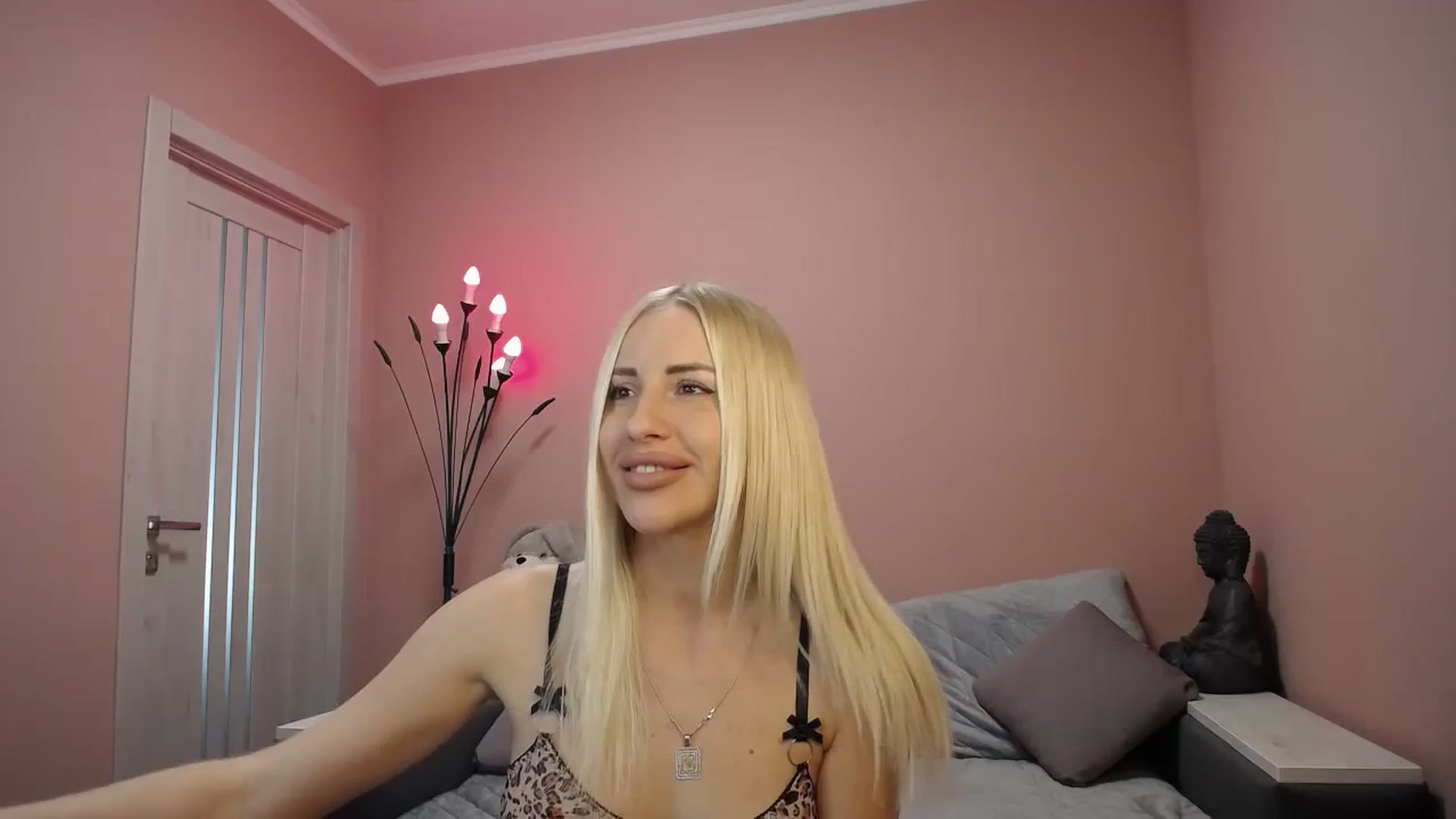 Gallery image thumbnail from KimKalash's myfreecams stream on, 09/29/2023, 10:46 image 11 of 20