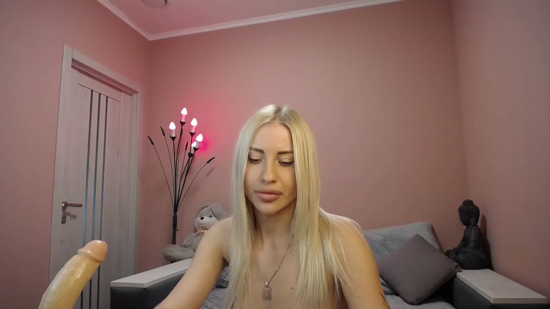 Gallery image thumbnail from KimKalash's myfreecams stream on, 09/29/2023, 11:35 image 14 of 20
