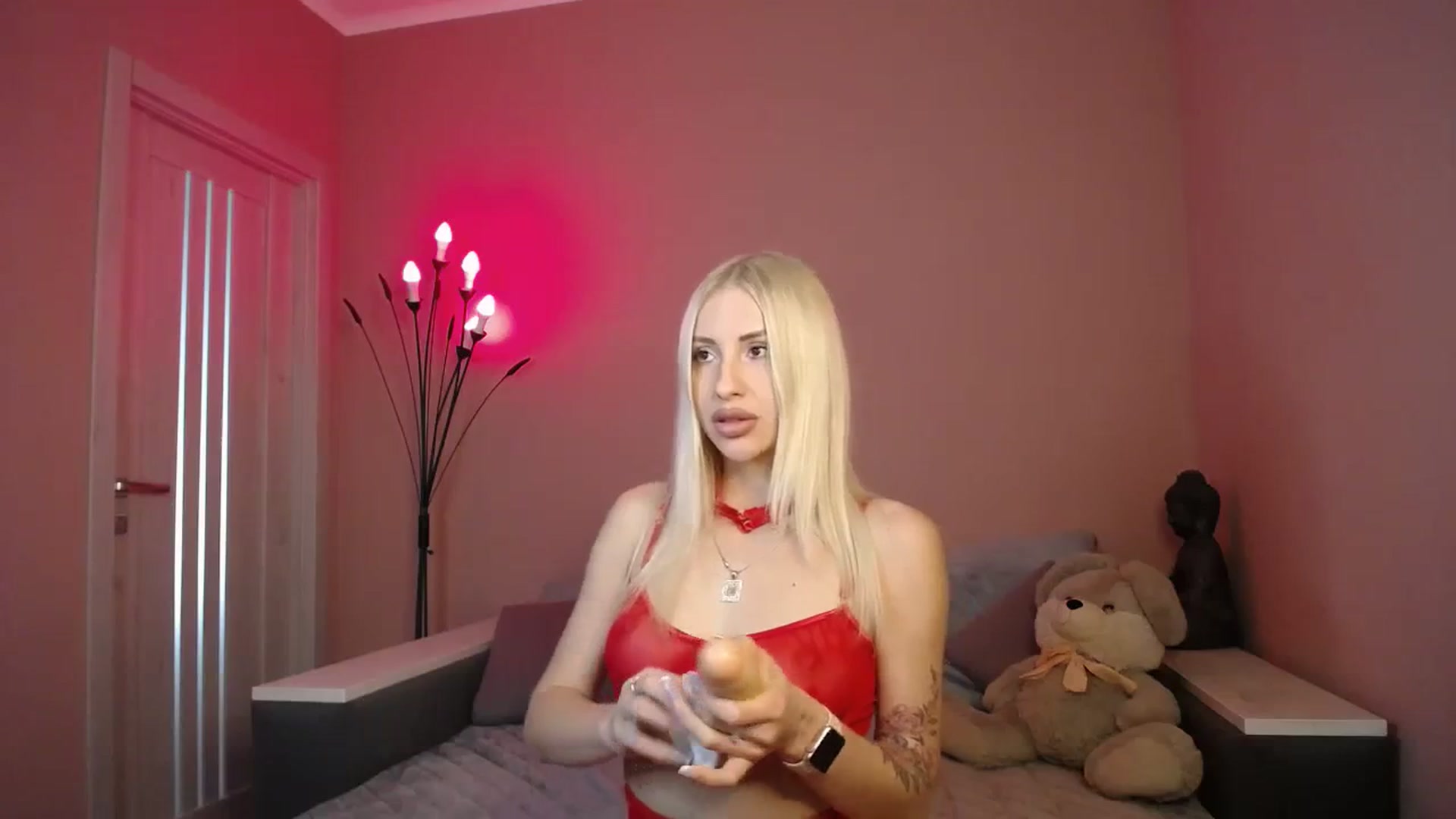 Gallery image thumbnail from KimKalash's myfreecams stream on, 10/02/2023, 08:39 image 9 of 20