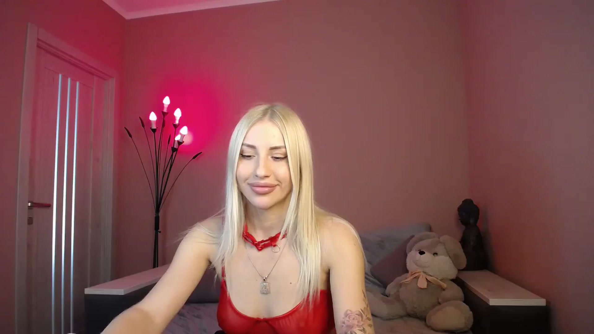 Gallery image thumbnail from KimKalash's myfreecams stream on, 10/02/2023, 09:08 image 16 of 20
