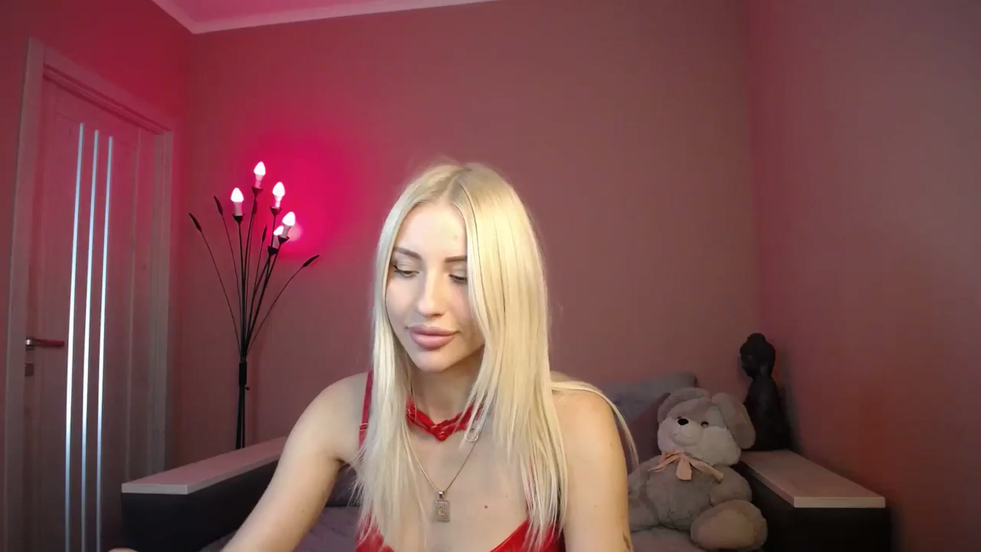 Gallery image thumbnail from KimKalash's myfreecams stream on, 10/02/2023, 09:08 image 4 of 20