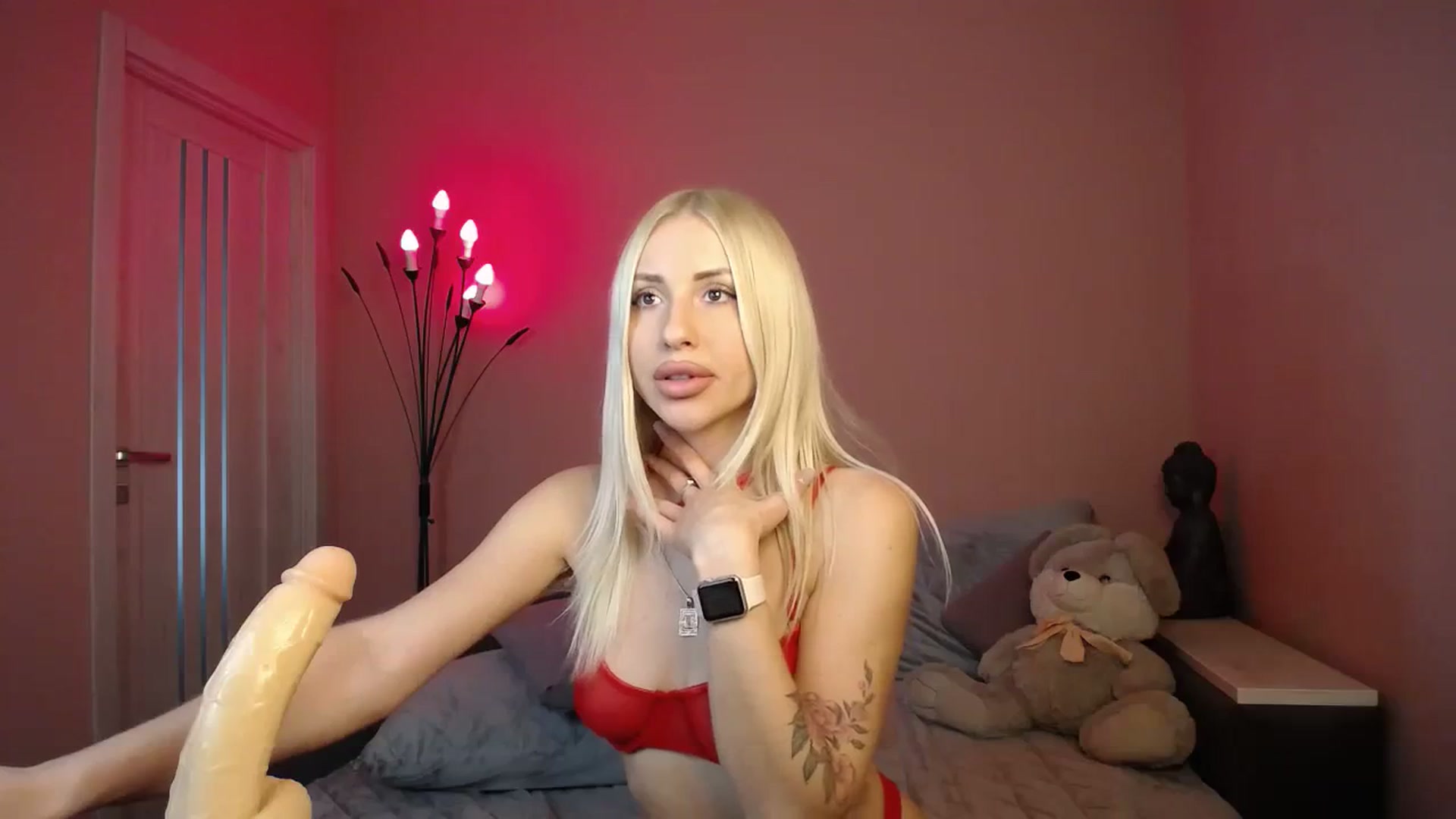 Gallery image thumbnail from KimKalash's myfreecams stream on, 10/02/2023, 12:17 image 13 of 20