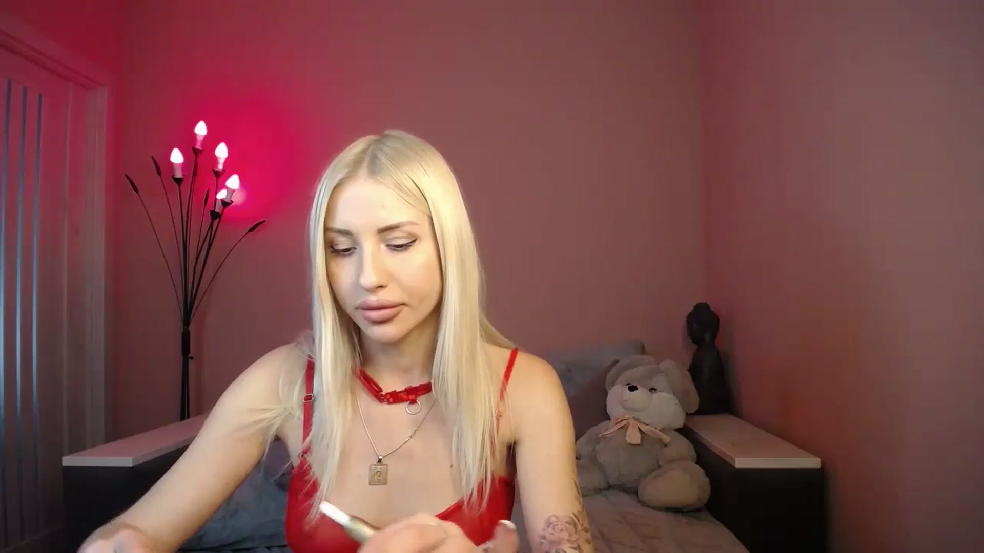 Gallery image thumbnail from KimKalash's myfreecams stream on, 10/02/2023, 12:17 image 19 of 20