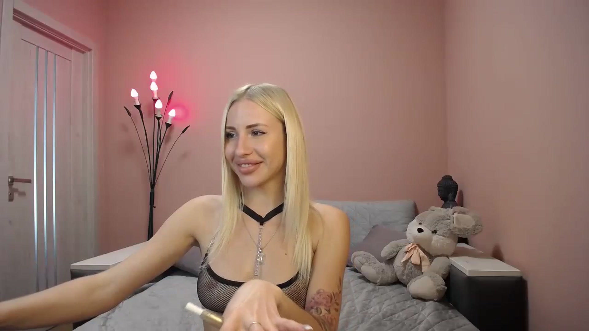 Gallery image thumbnail from KimKalash's myfreecams stream on, 10/07/2023, 09:49 image 20 of 20