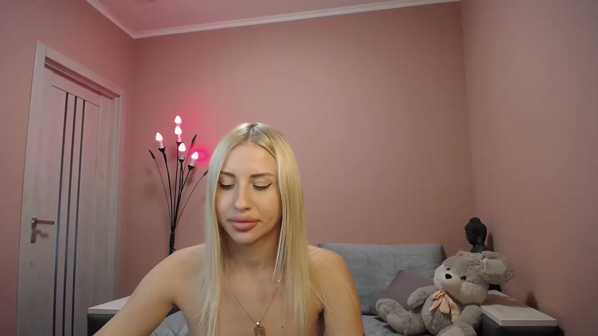 Gallery image thumbnail from KimKalash's myfreecams stream on, 10/07/2023, 12:04 image 14 of 20