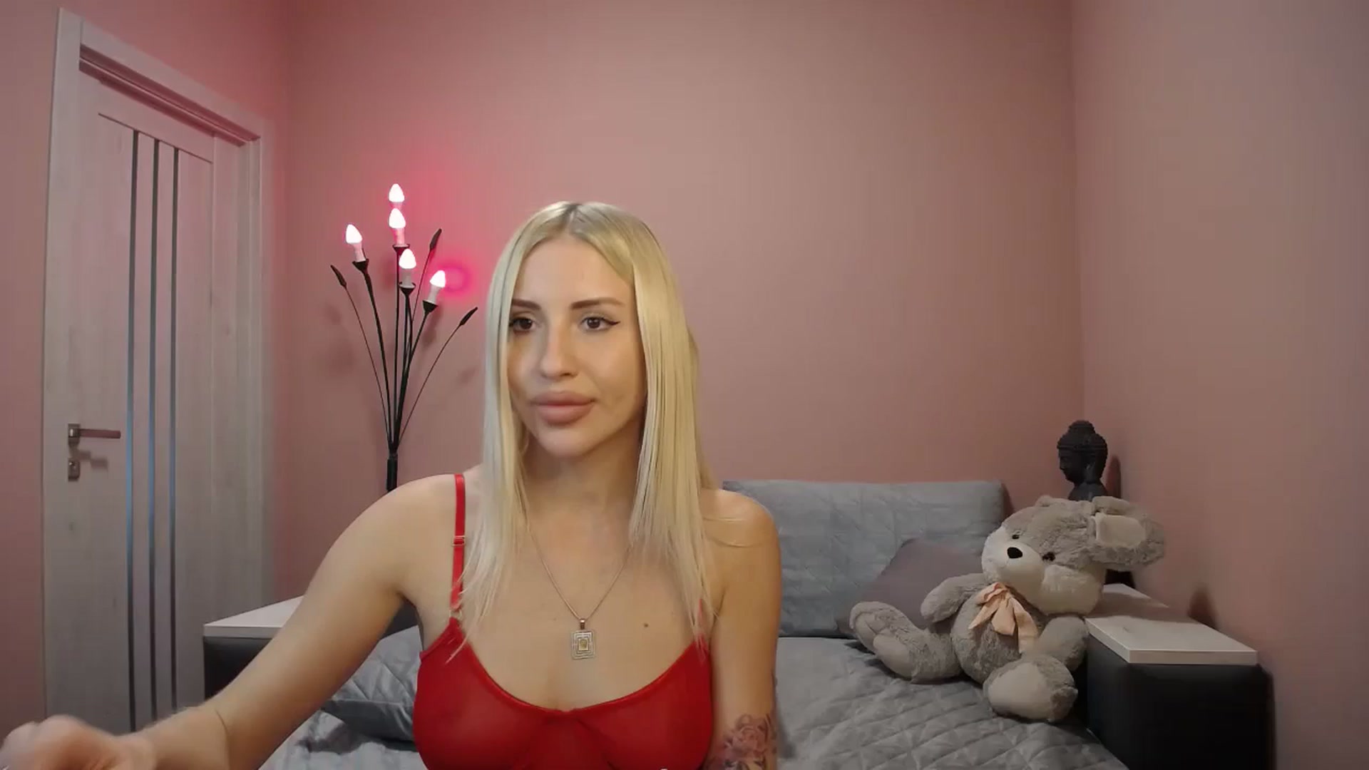 Gallery image thumbnail from KimKalash's myfreecams stream on, 10/07/2023, 12:04 image 1 of 20