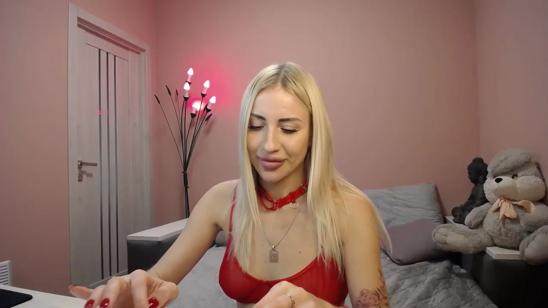 Gallery image thumbnail from KimKalash's myfreecams stream on, 10/22/2023, 09:10 image 9 of 20