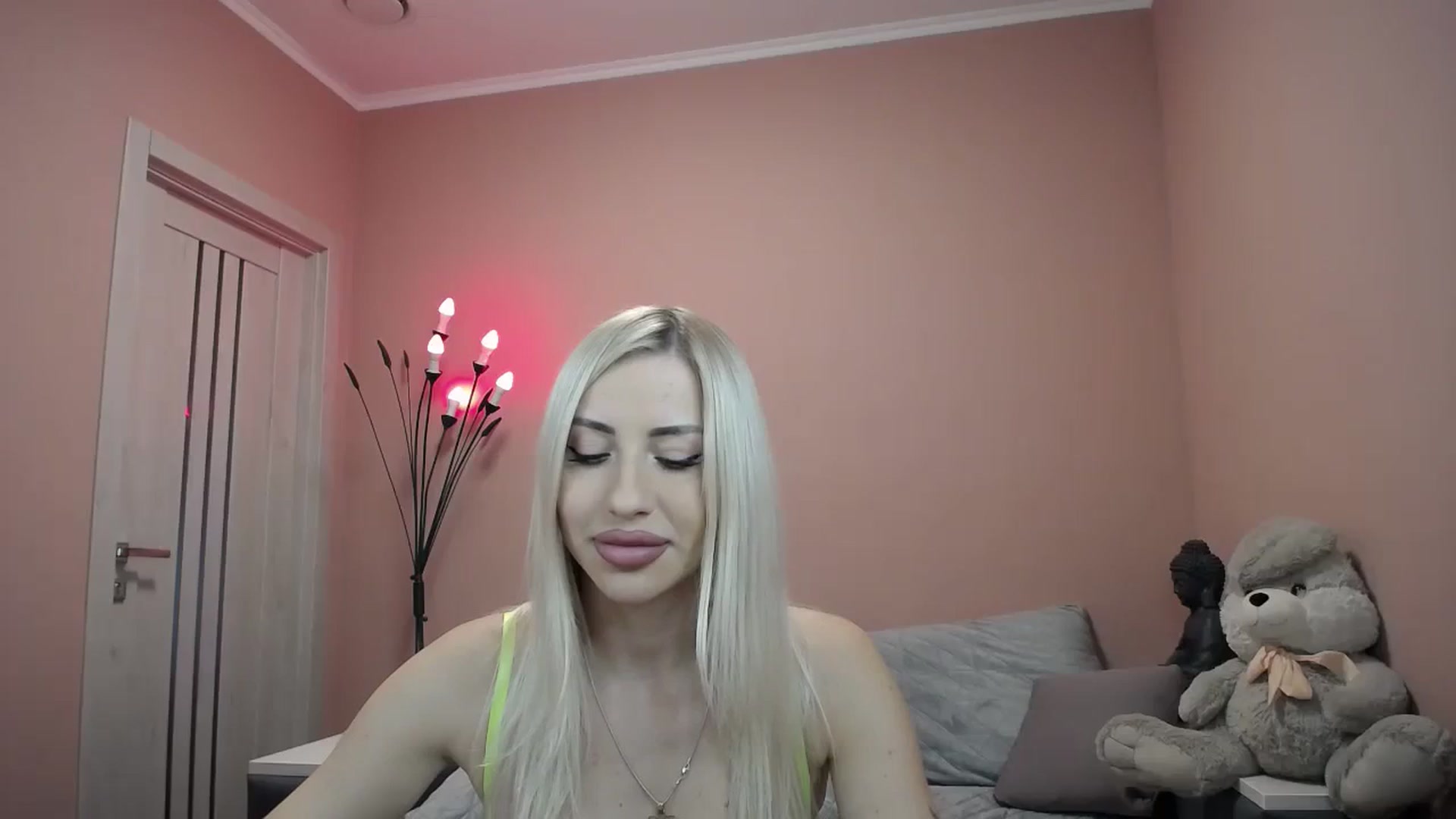 Gallery image thumbnail from KimKalash's myfreecams stream on, 10/29/2023, 10:32 image 1 of 20