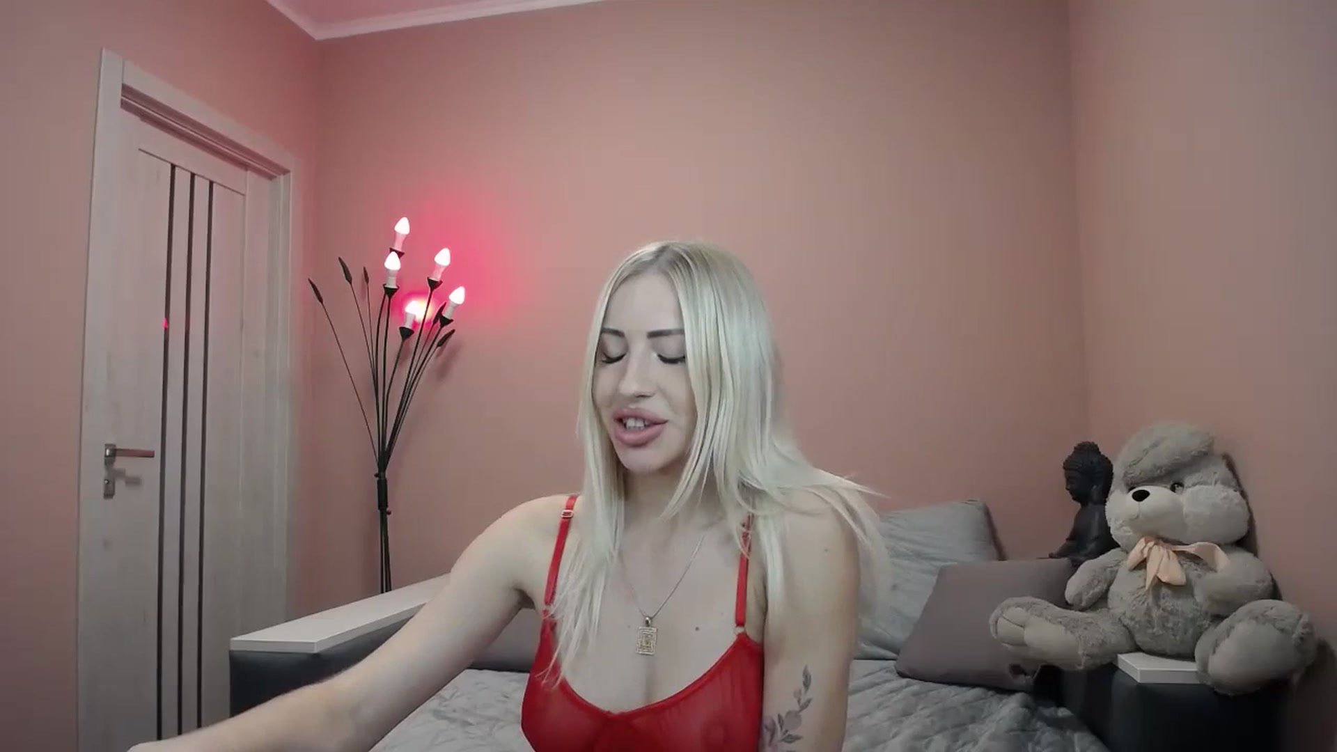 Gallery image thumbnail from KimKalash's myfreecams stream on, 11/01/2023, 09:56 image 13 of 20
