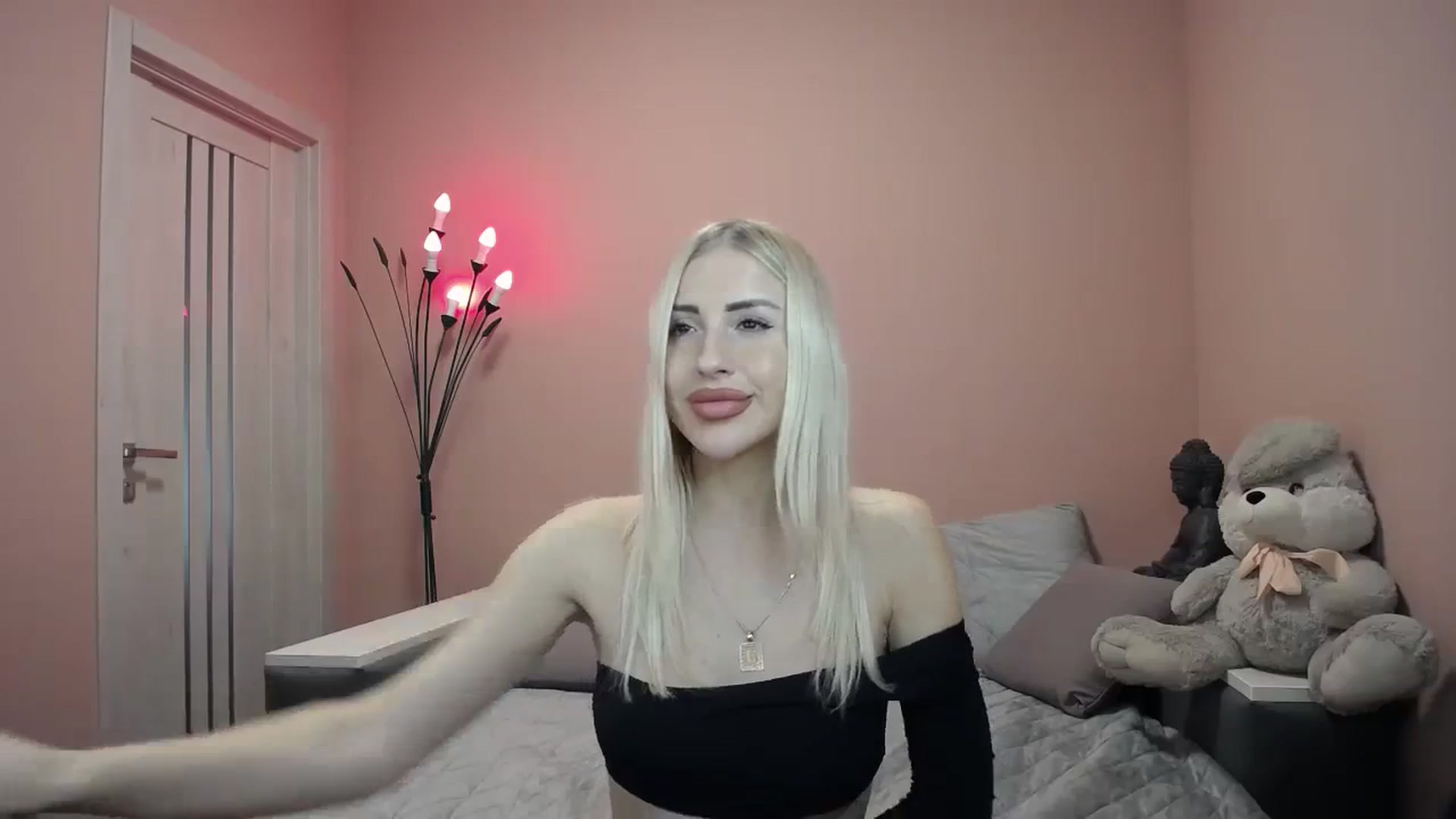 Gallery image thumbnail from KimKalash's myfreecams stream on, 11/04/2023, 09:47 image 10 of 20