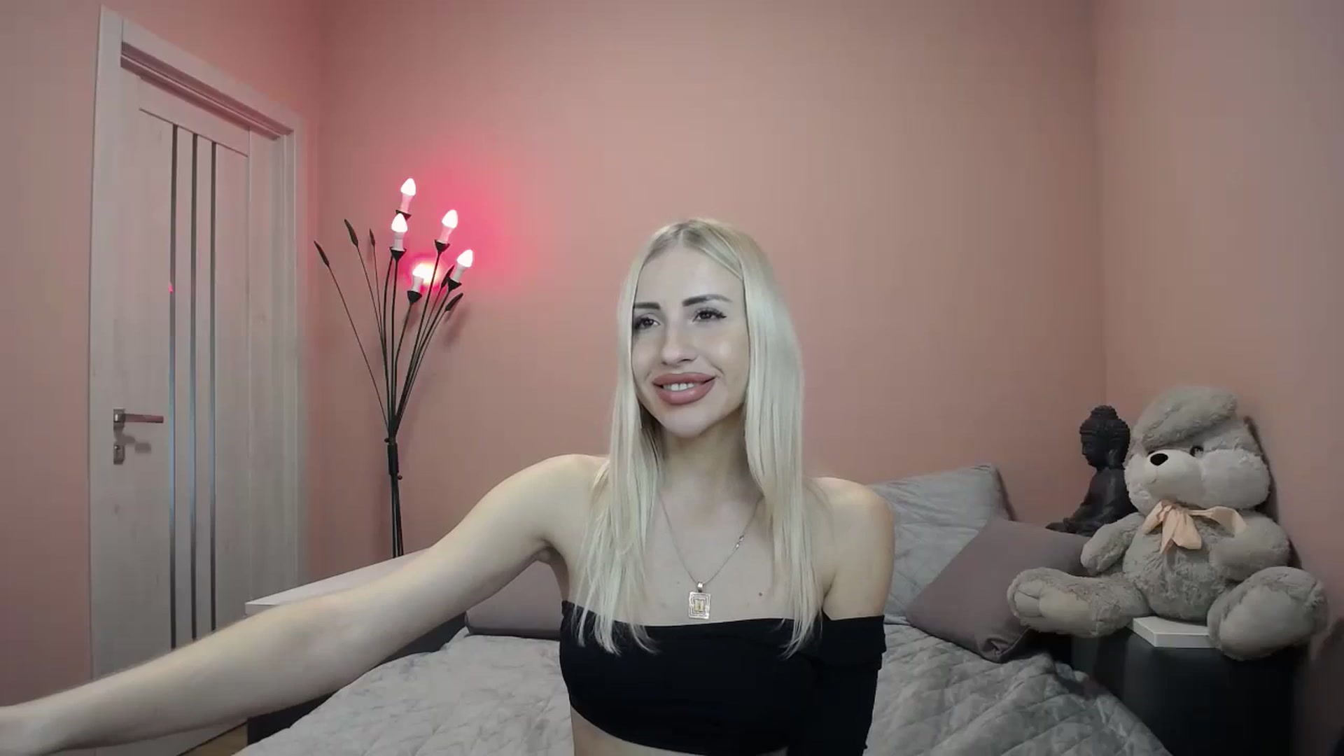Gallery image thumbnail from KimKalash's myfreecams stream on, 11/04/2023, 09:47 image 14 of 20