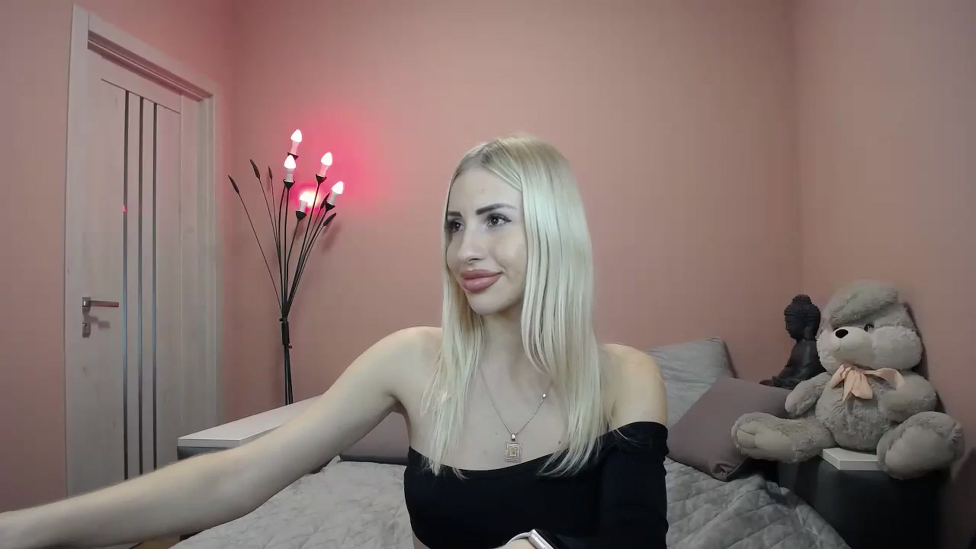 Gallery image thumbnail from KimKalash's myfreecams stream on, 11/04/2023, 09:47 image 17 of 20