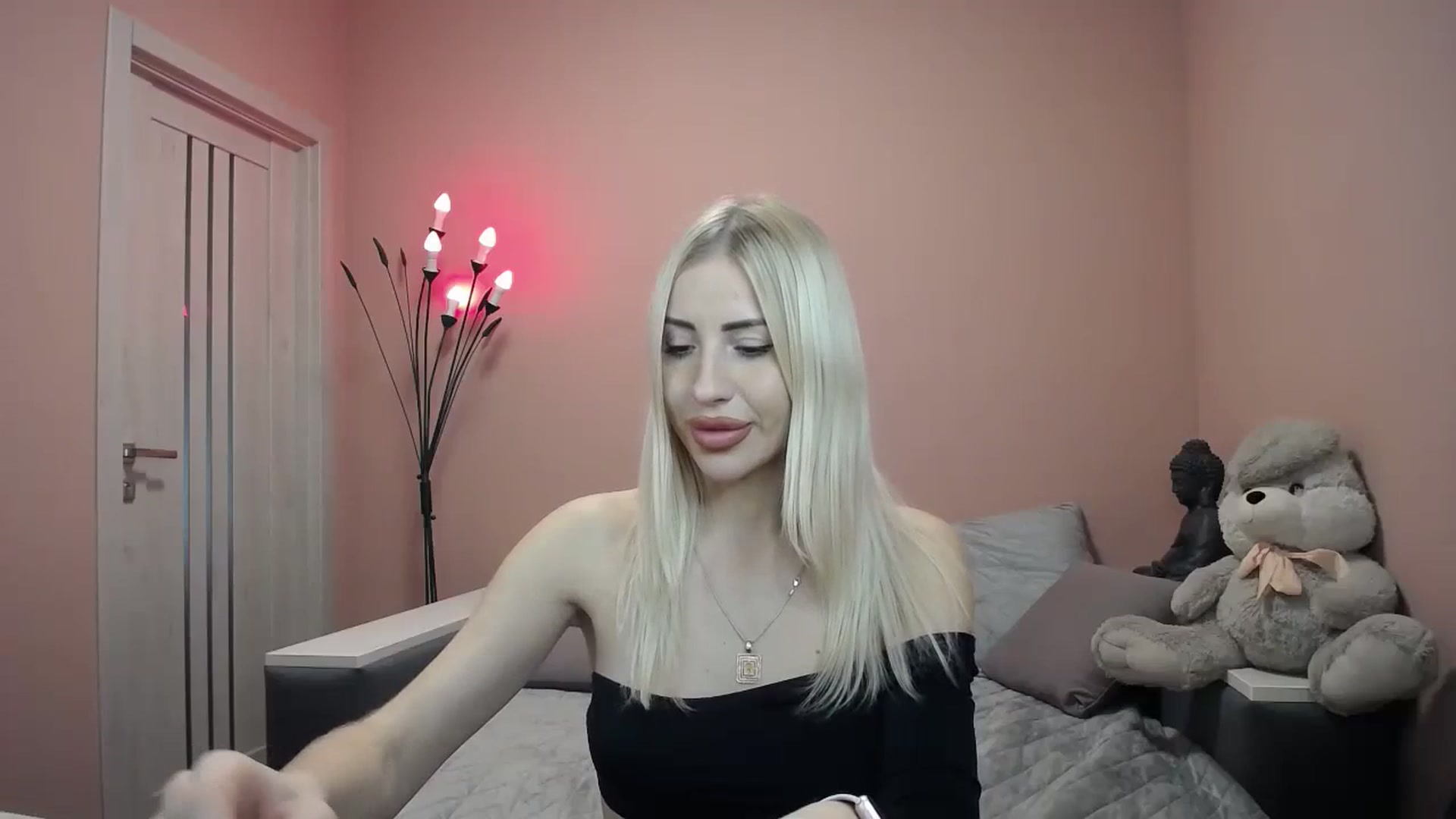 Gallery image thumbnail from KimKalash's myfreecams stream on, 11/04/2023, 09:47 image 18 of 20
