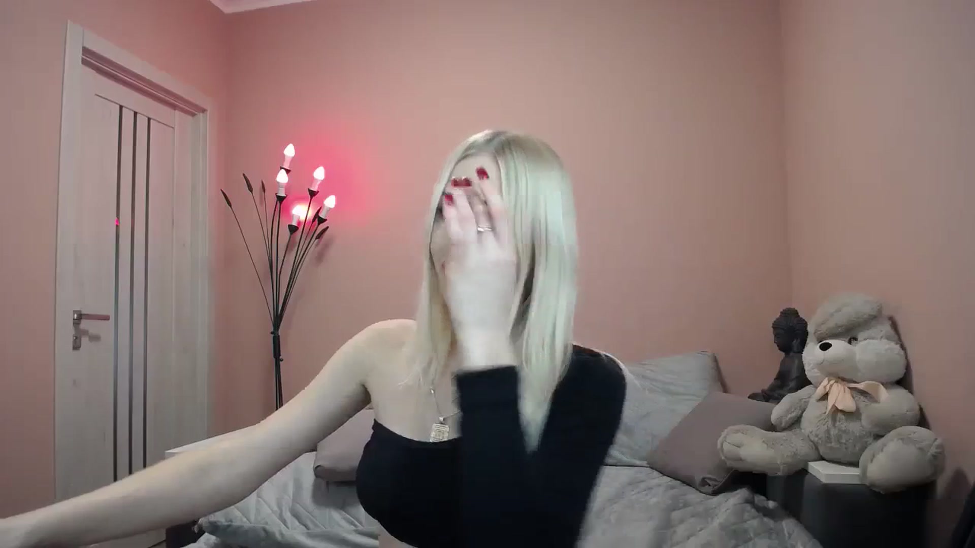 Gallery image thumbnail from KimKalash's myfreecams stream on, 11/04/2023, 11:45 image 8 of 20